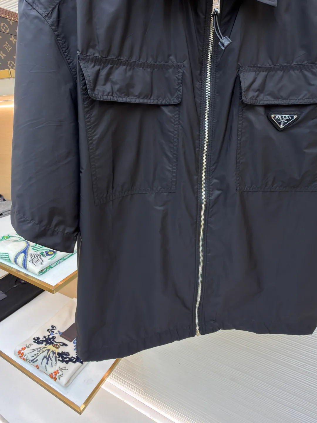 Рубашки Мужские Prada 11430103