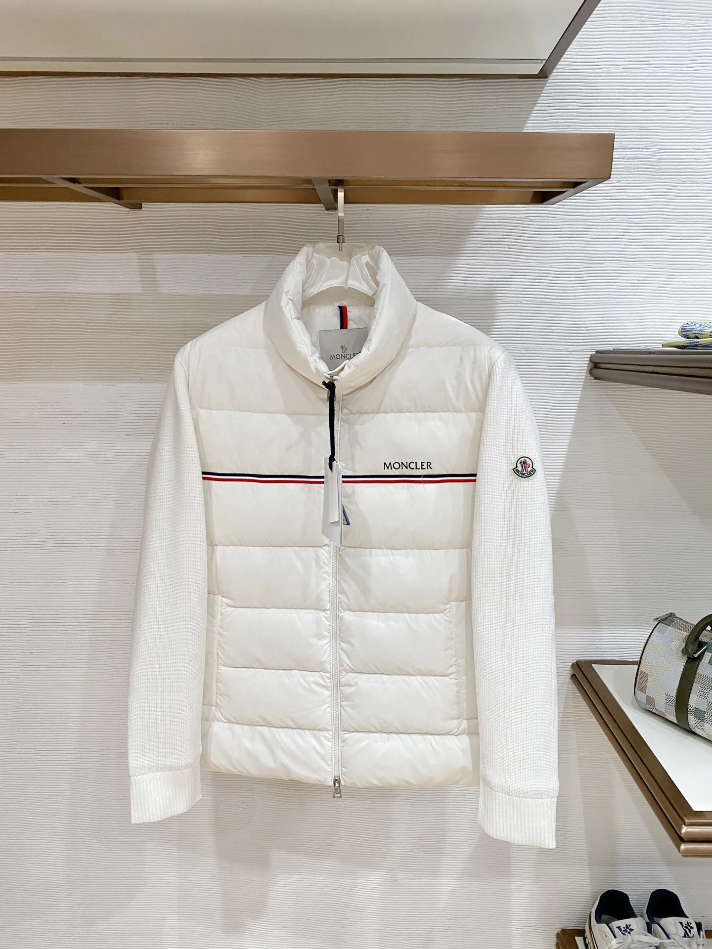 Куртки И Пуховики Мужские Moncler 17941239
