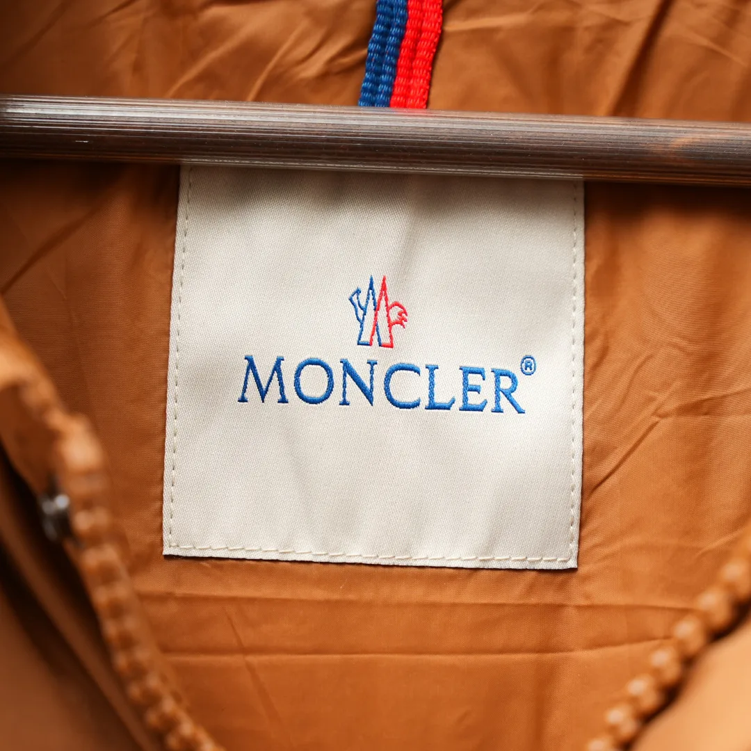Жилеты Женские Moncler 18455951
