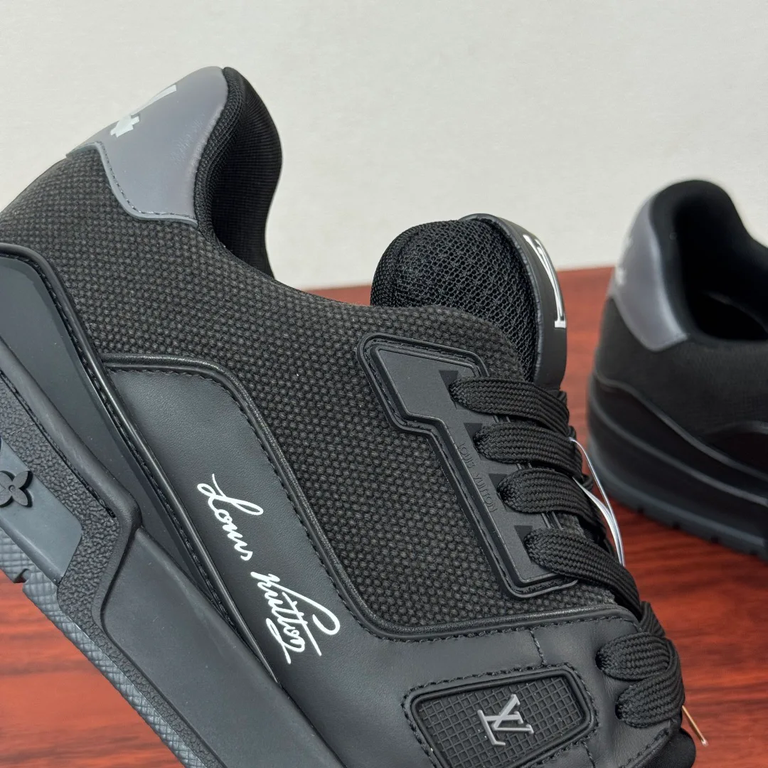 Кроссовки Женские Louis Vuitton 1133513