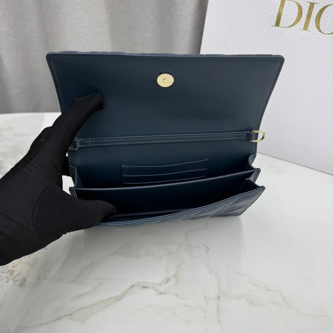 Классические Сумки Женские Christian Dior 12594771