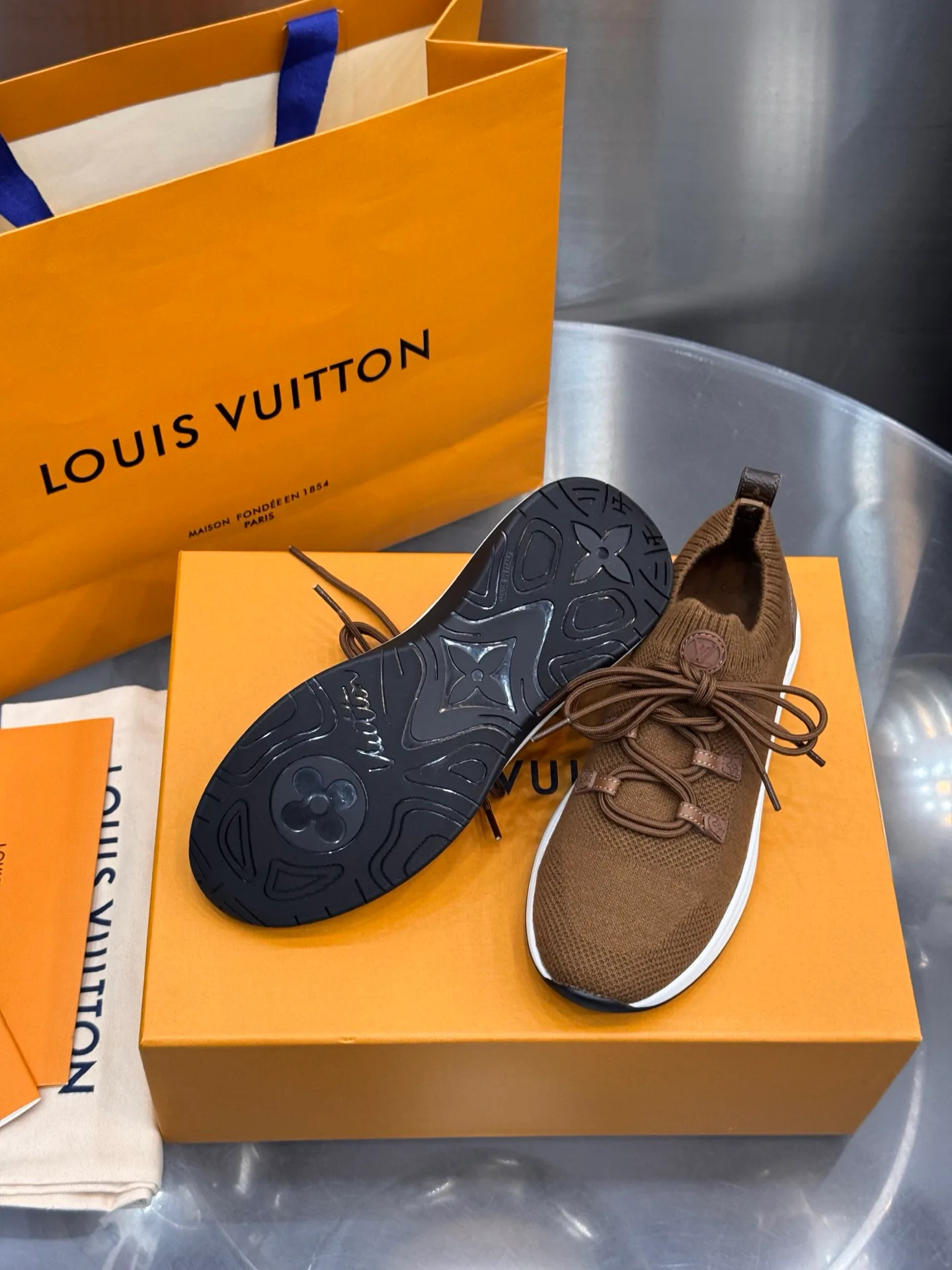 Кроссовки Женские Louis Vuitton 18202470