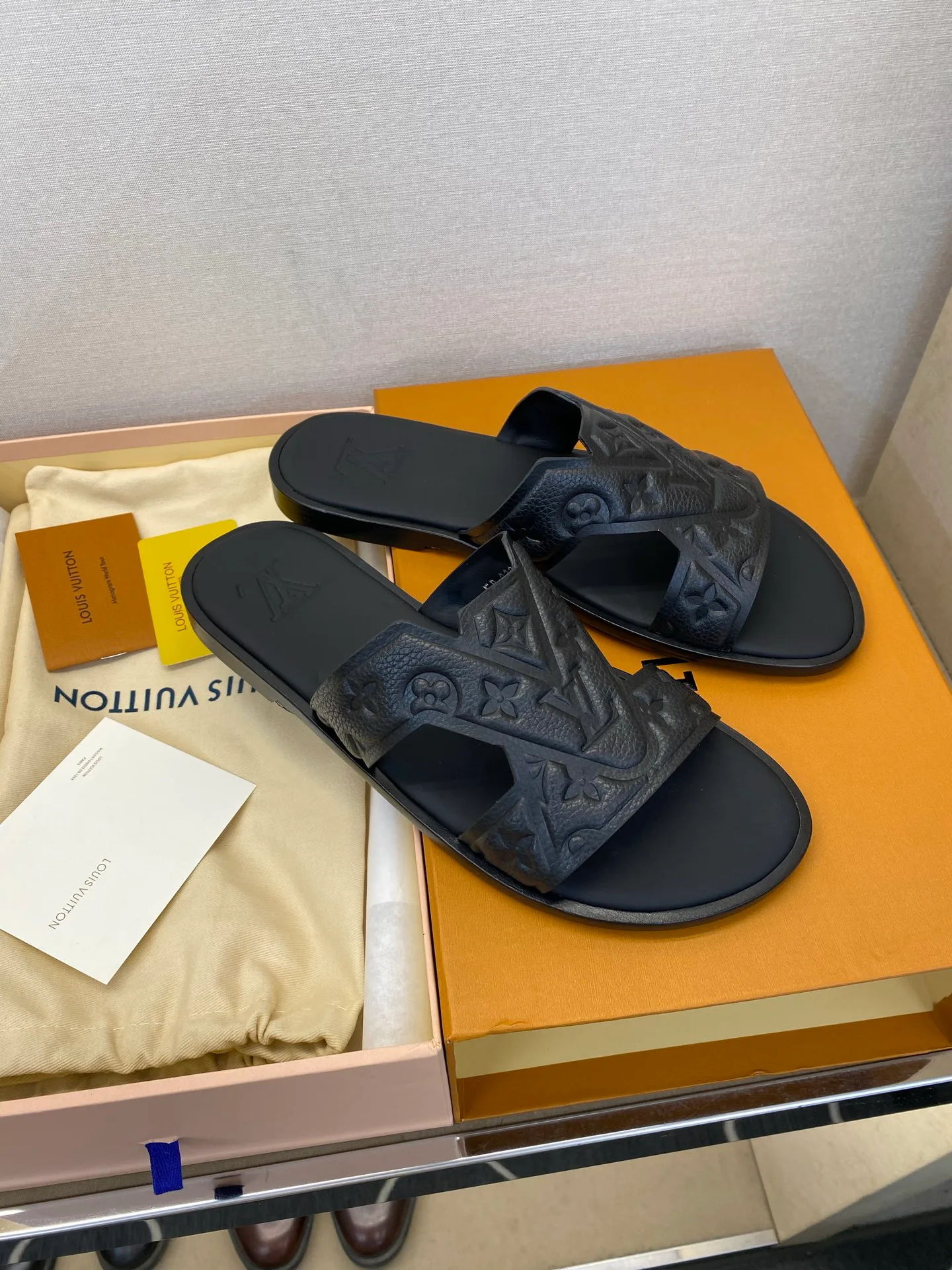 Шлепанцы Мужские Louis Vuitton 11956890