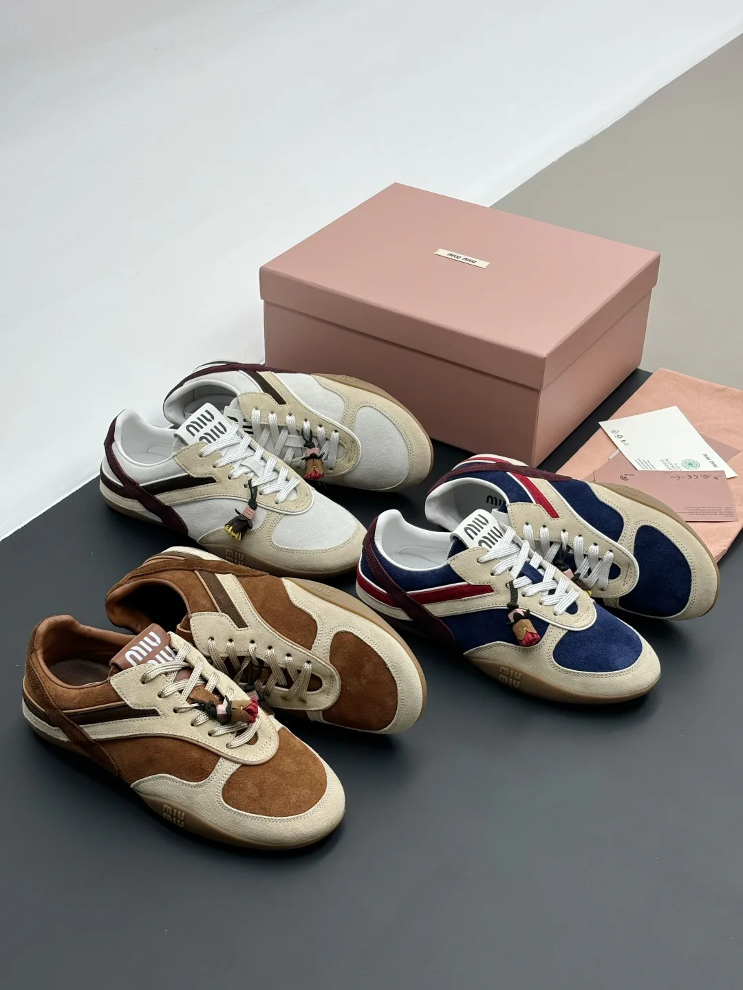 Кроссовки Женские Miu Miu 18006257