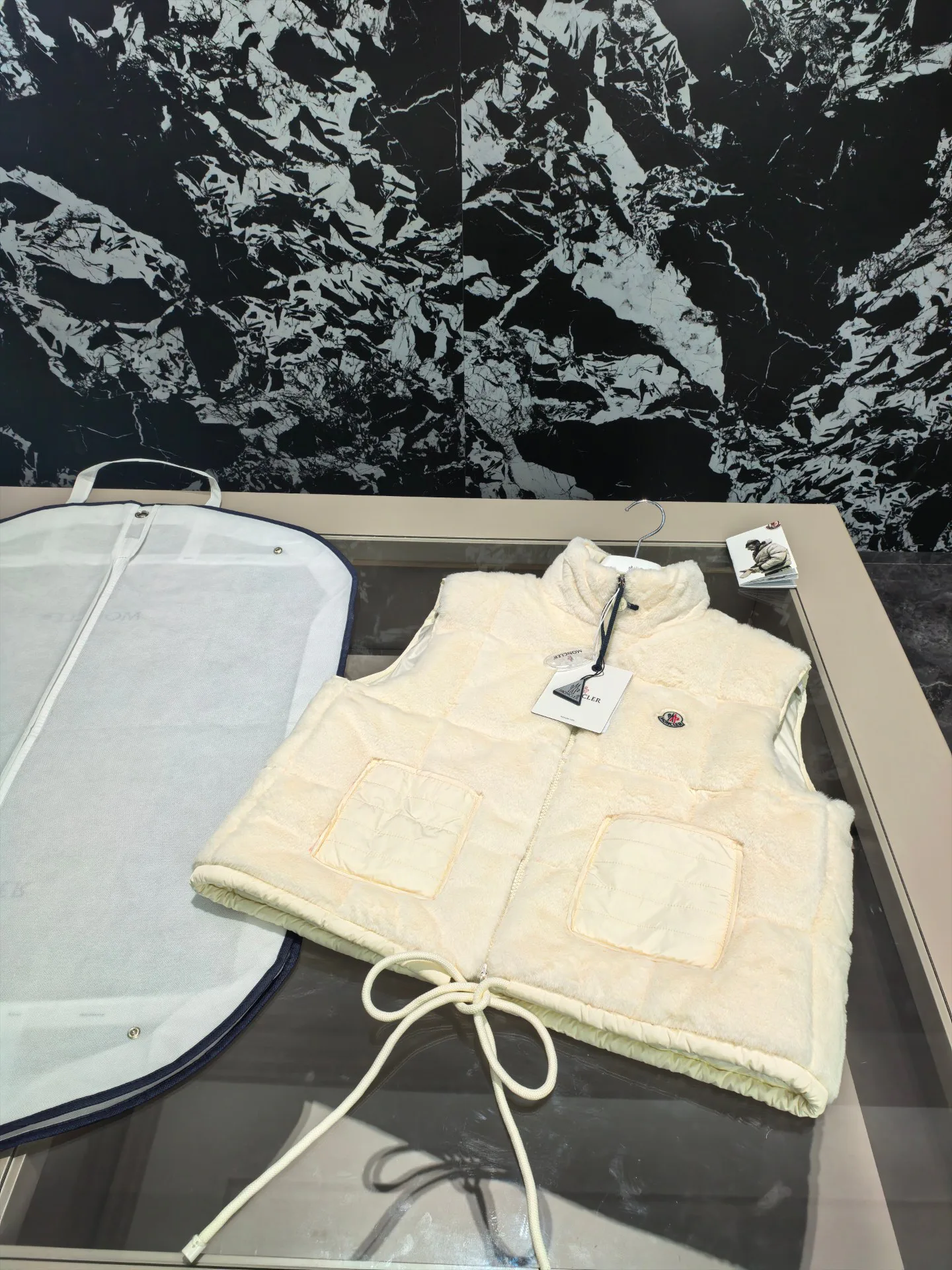 Жилеты Женские Moncler 18725329