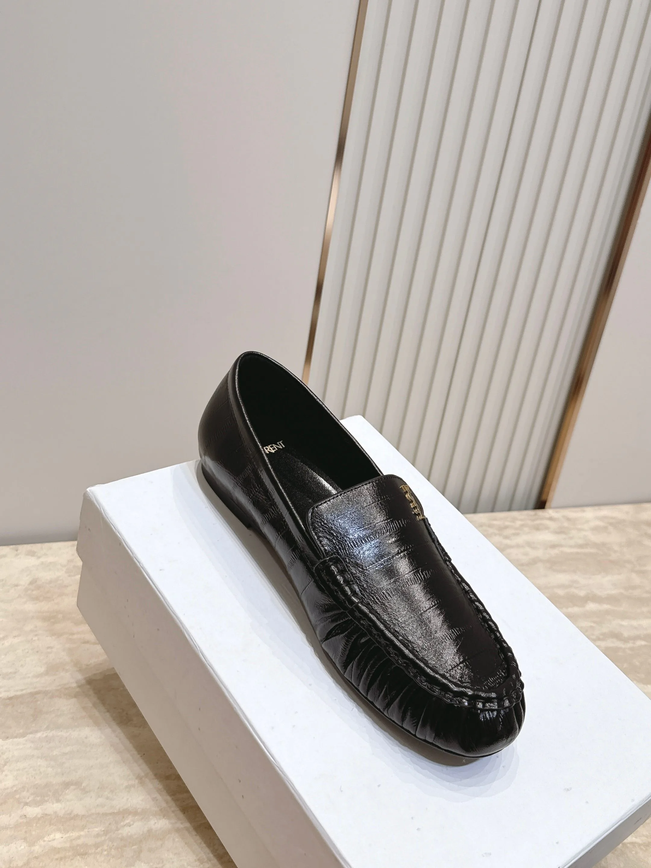 Лоферы И Мокасины Женские Saint Laurent 17701327