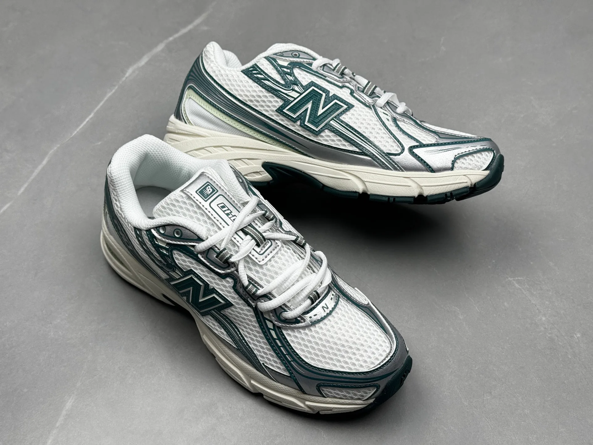 Кроссовки Женские New Balance 34901