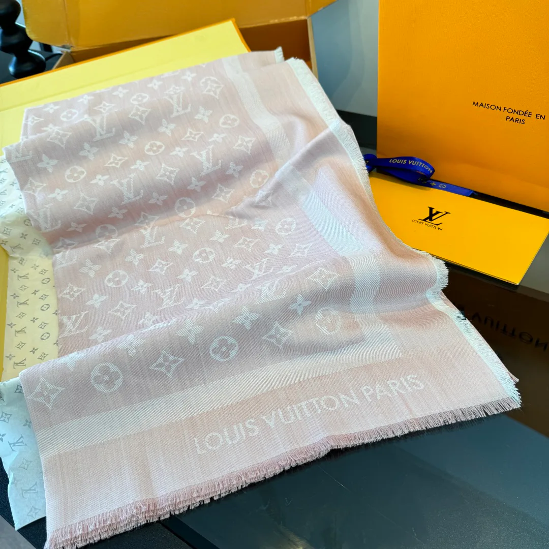 Шарфы Louis Vuitton 17935859