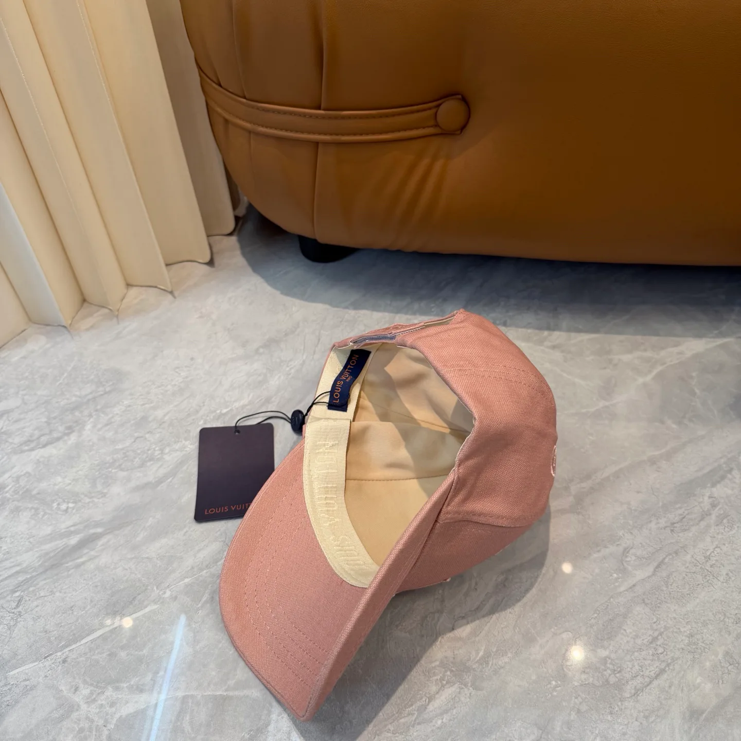 Головные Уборы Louis Vuitton 17467588