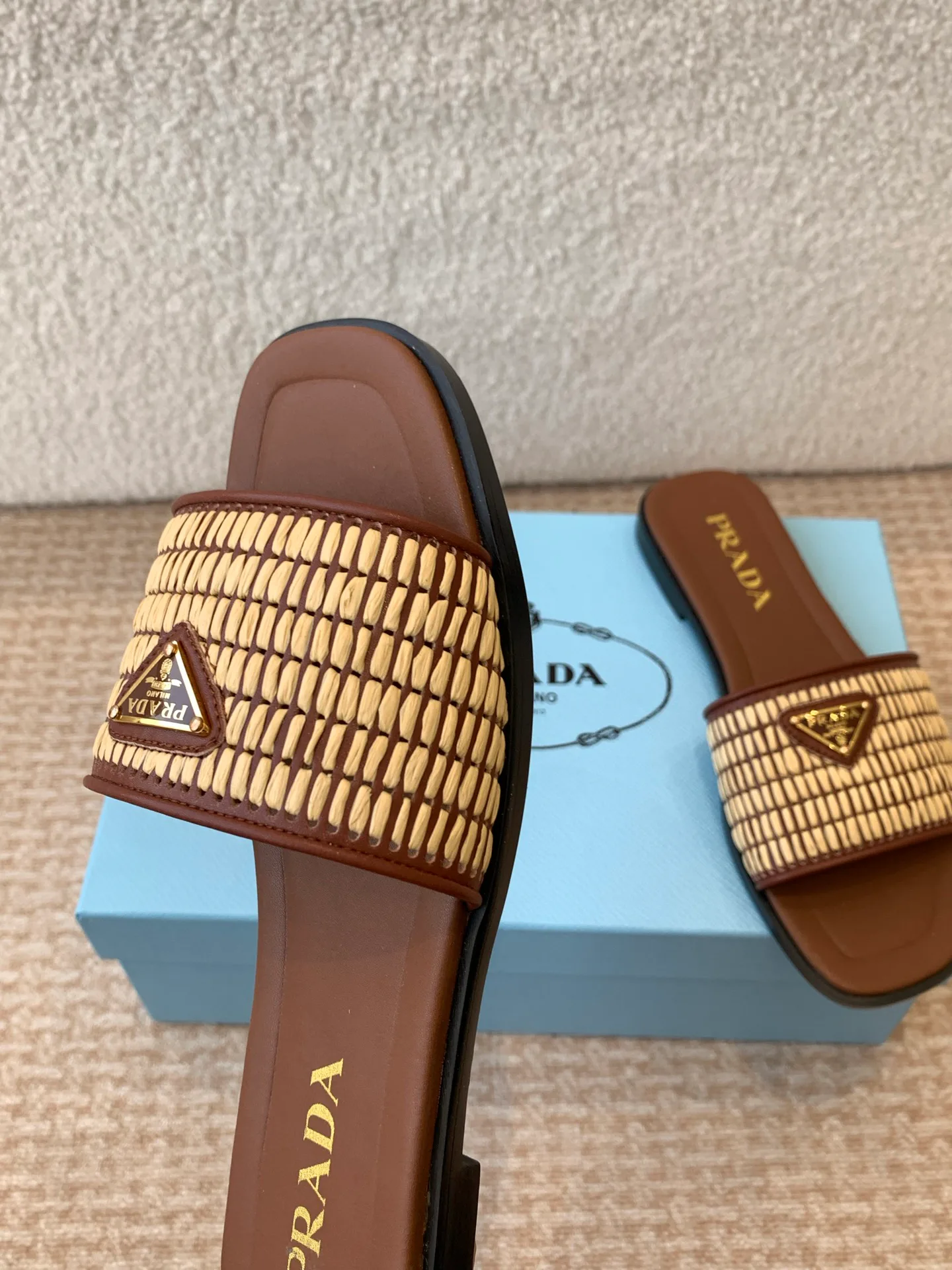 Шлепанцы Женские Prada 13758
