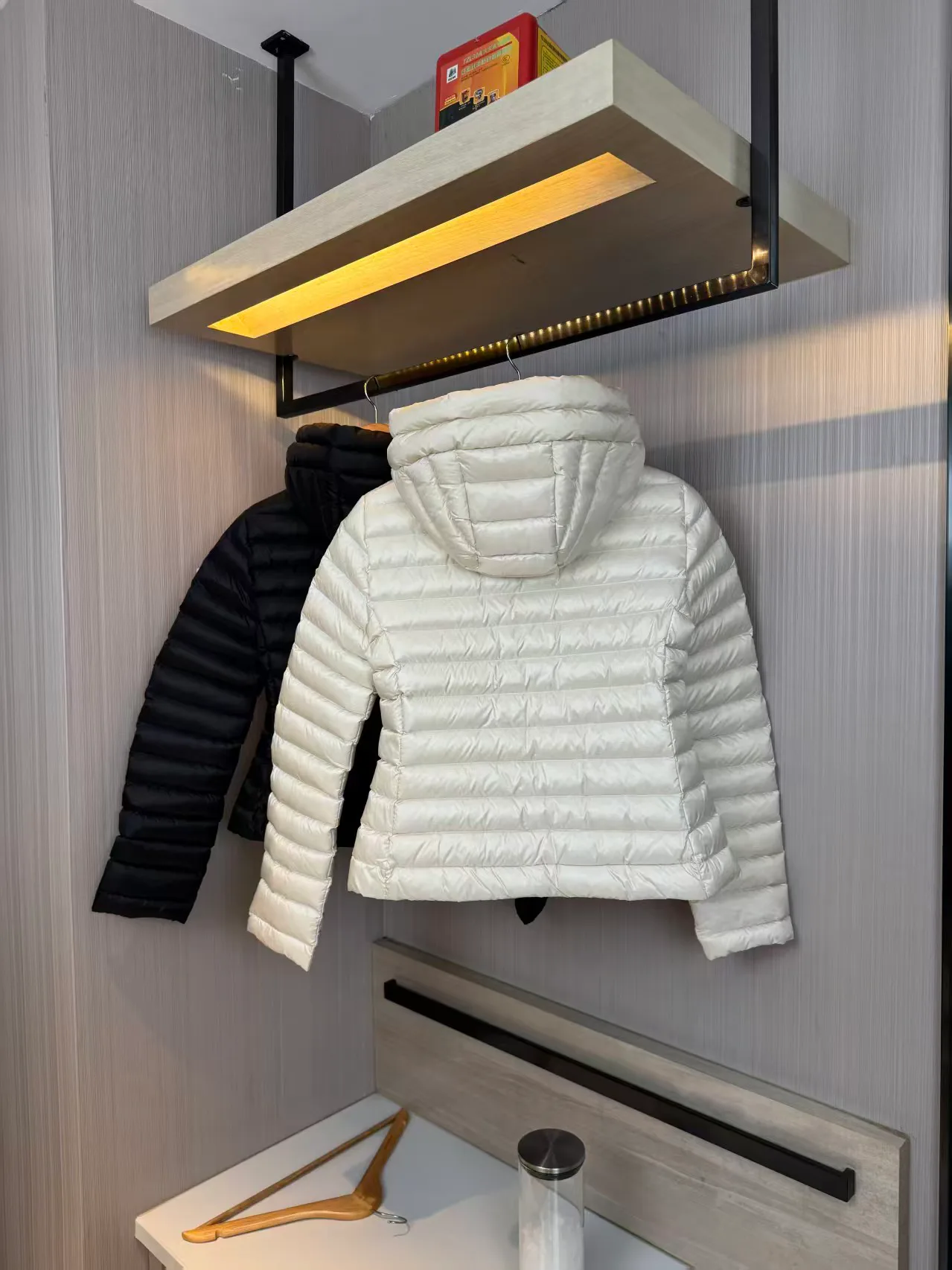 Куртки И Пуховики Женские Moncler 18131393