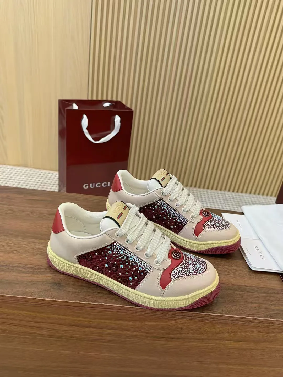 Кроссовки Женские Gucci 10236731