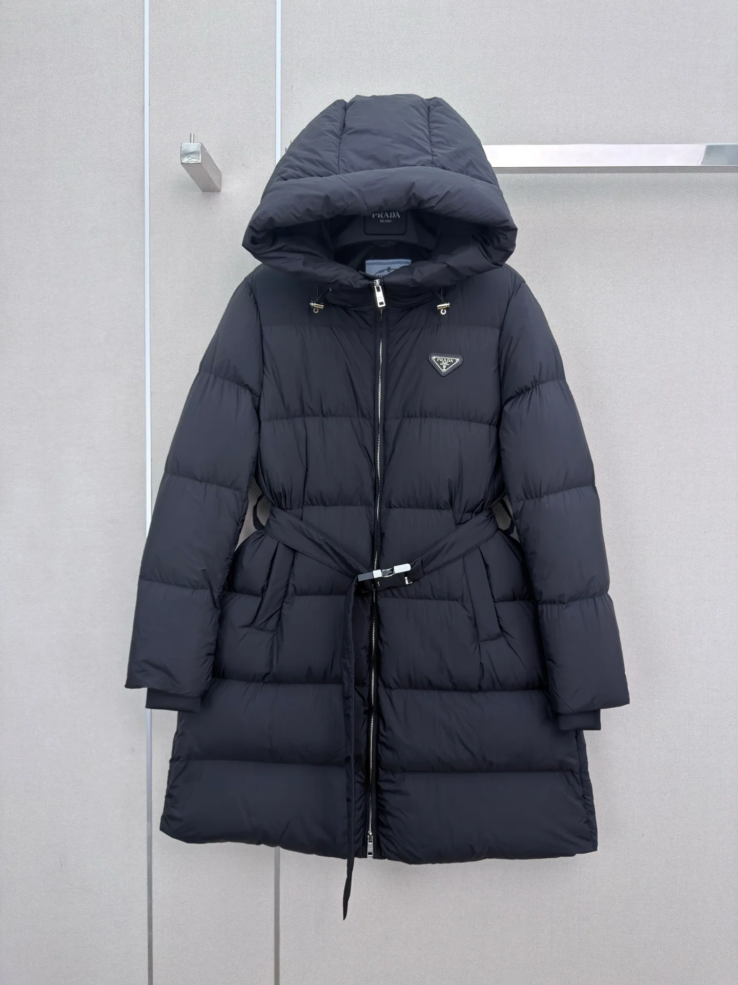 Куртки И Пуховики Женские Prada 18108679