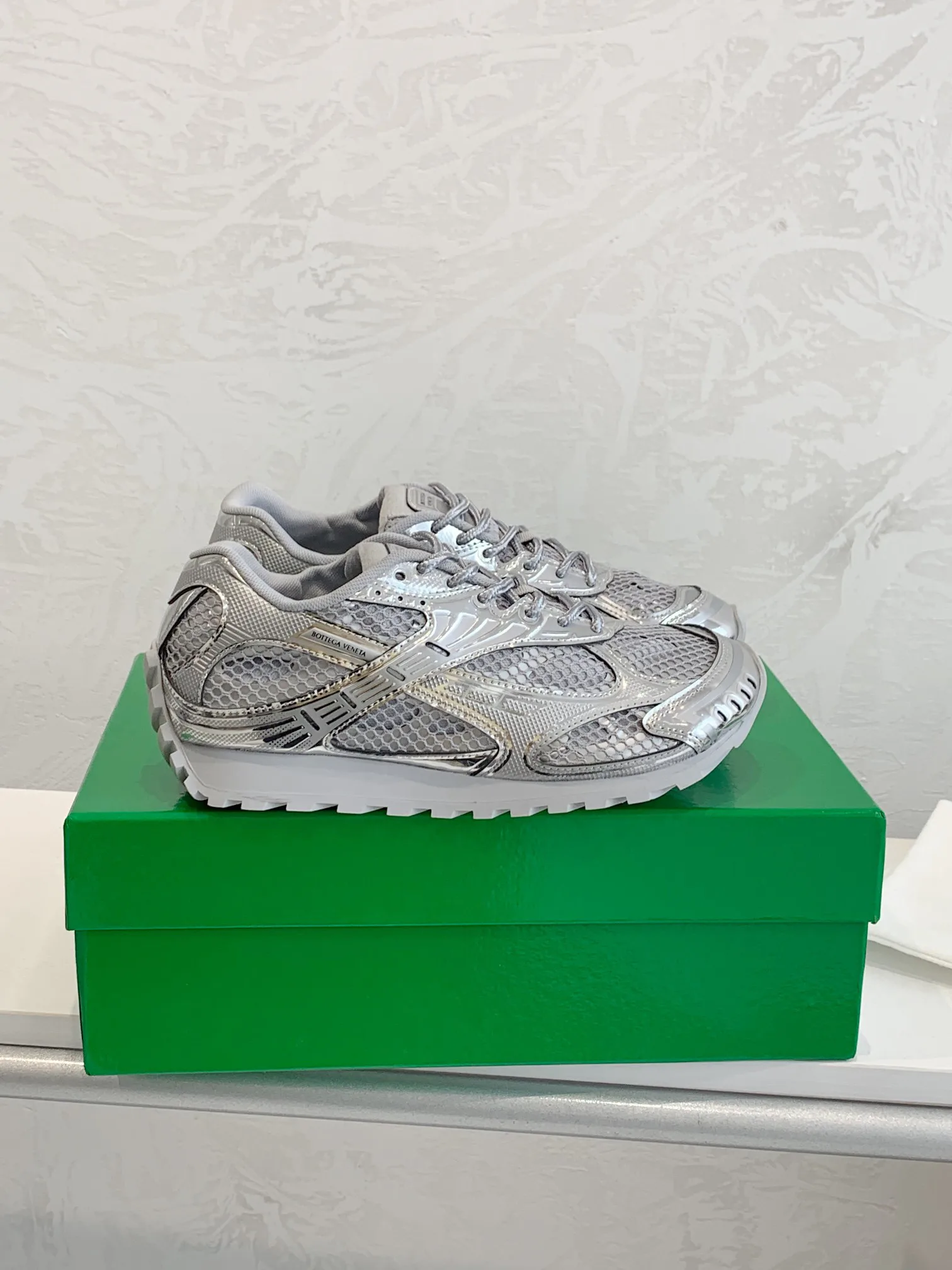 Кроссовки Женские Bottega Veneta 11677117
