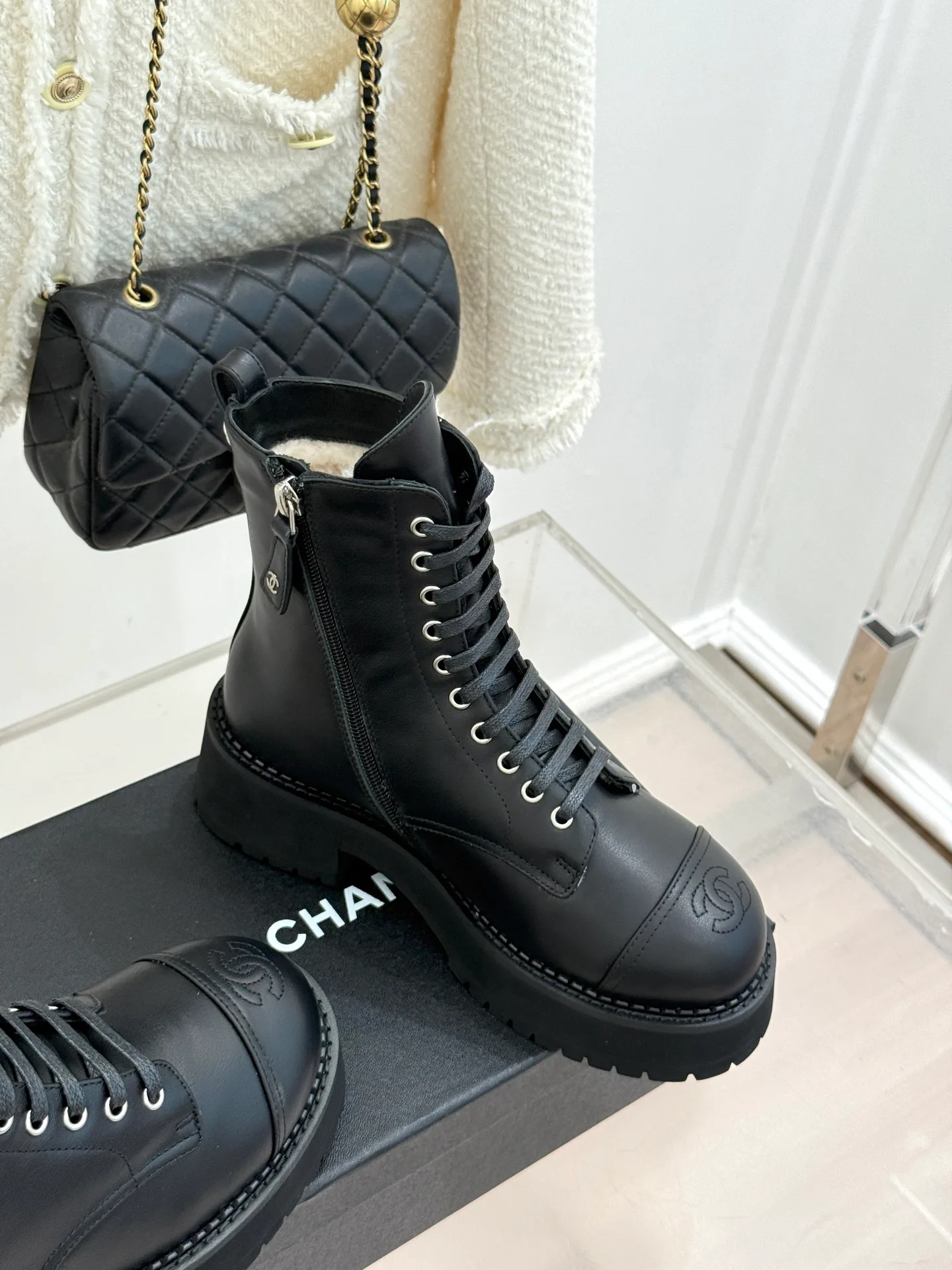 Ботинки Женские Chanel 19570321
