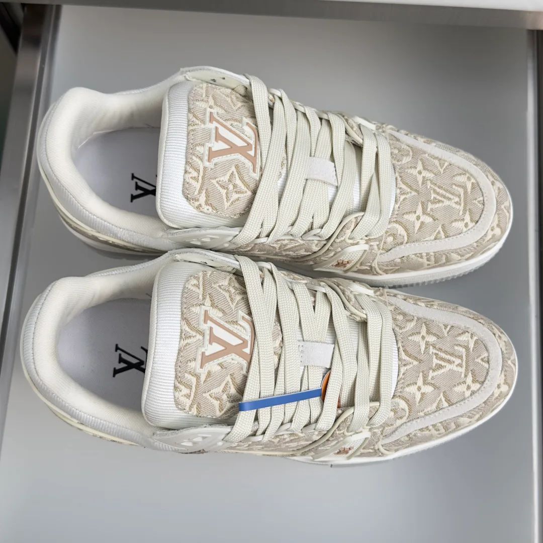 Кроссовки Женские Louis Vuitton 17772023