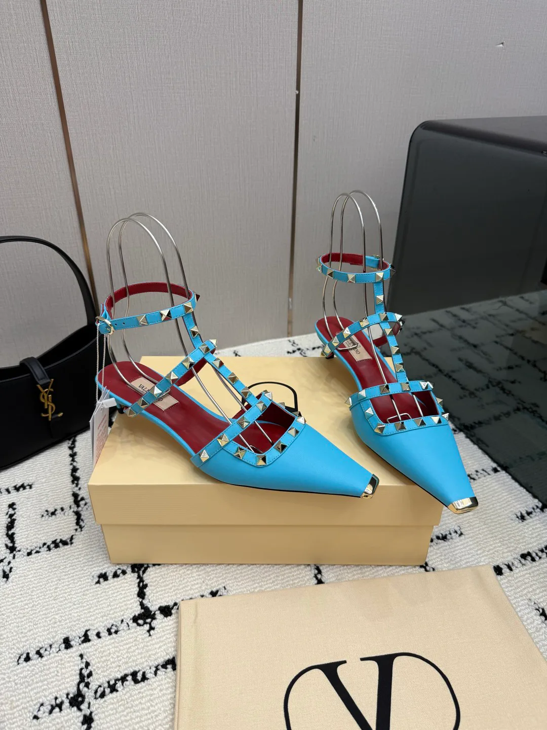 Босоножки Женские Valentino 17594507