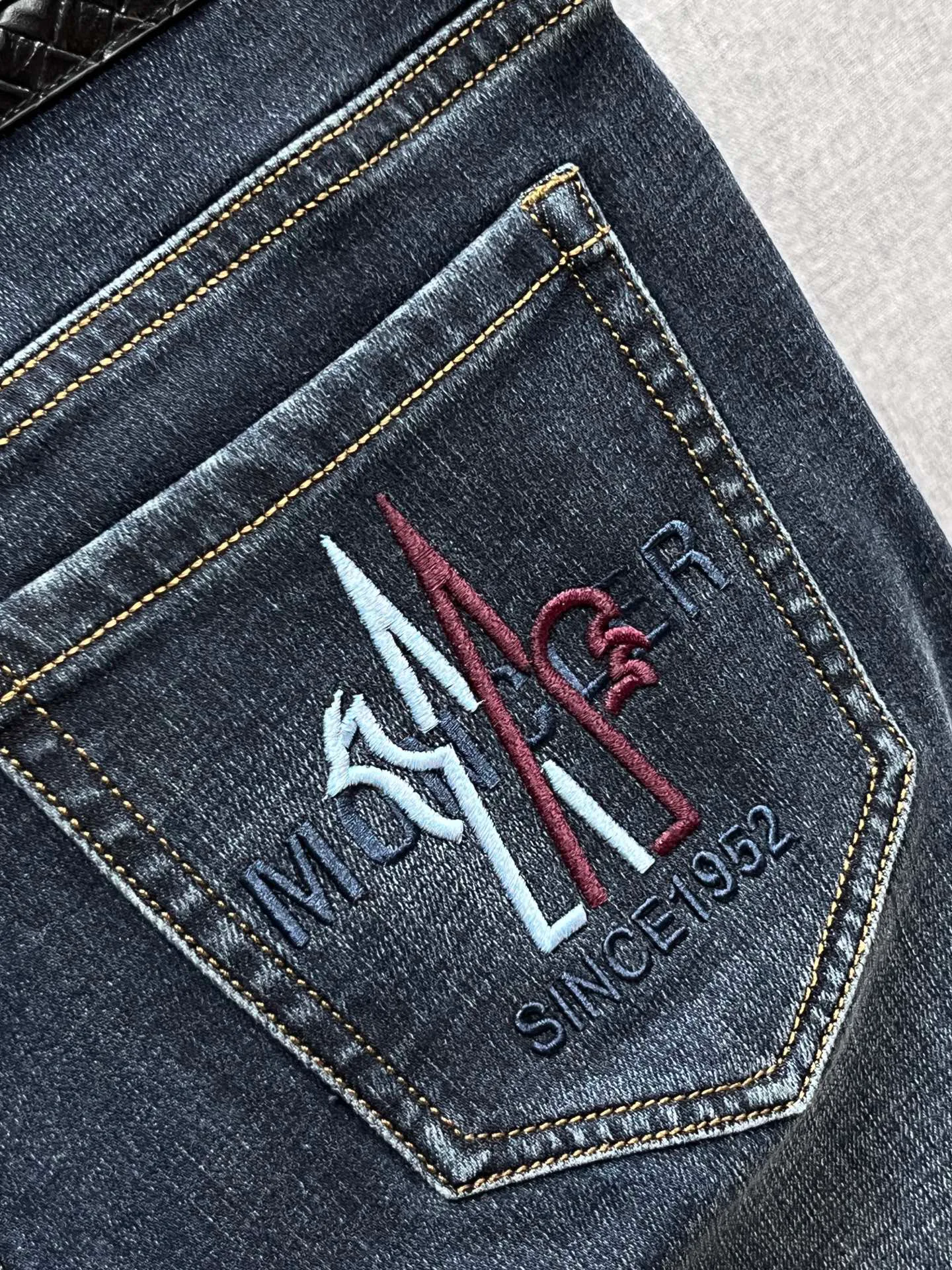 Джинсы Мужские Moncler 9175020