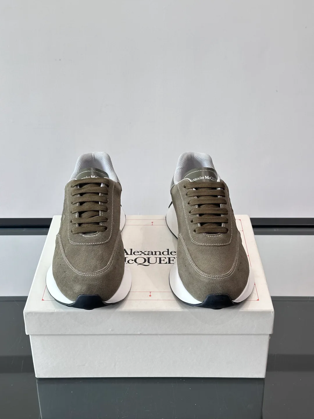 Кроссовки Женские Alexander Mcqueen 450142