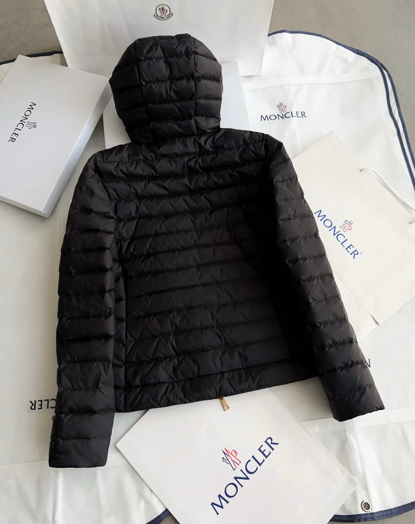 Куртки И Пуховики Женские Moncler 19417522