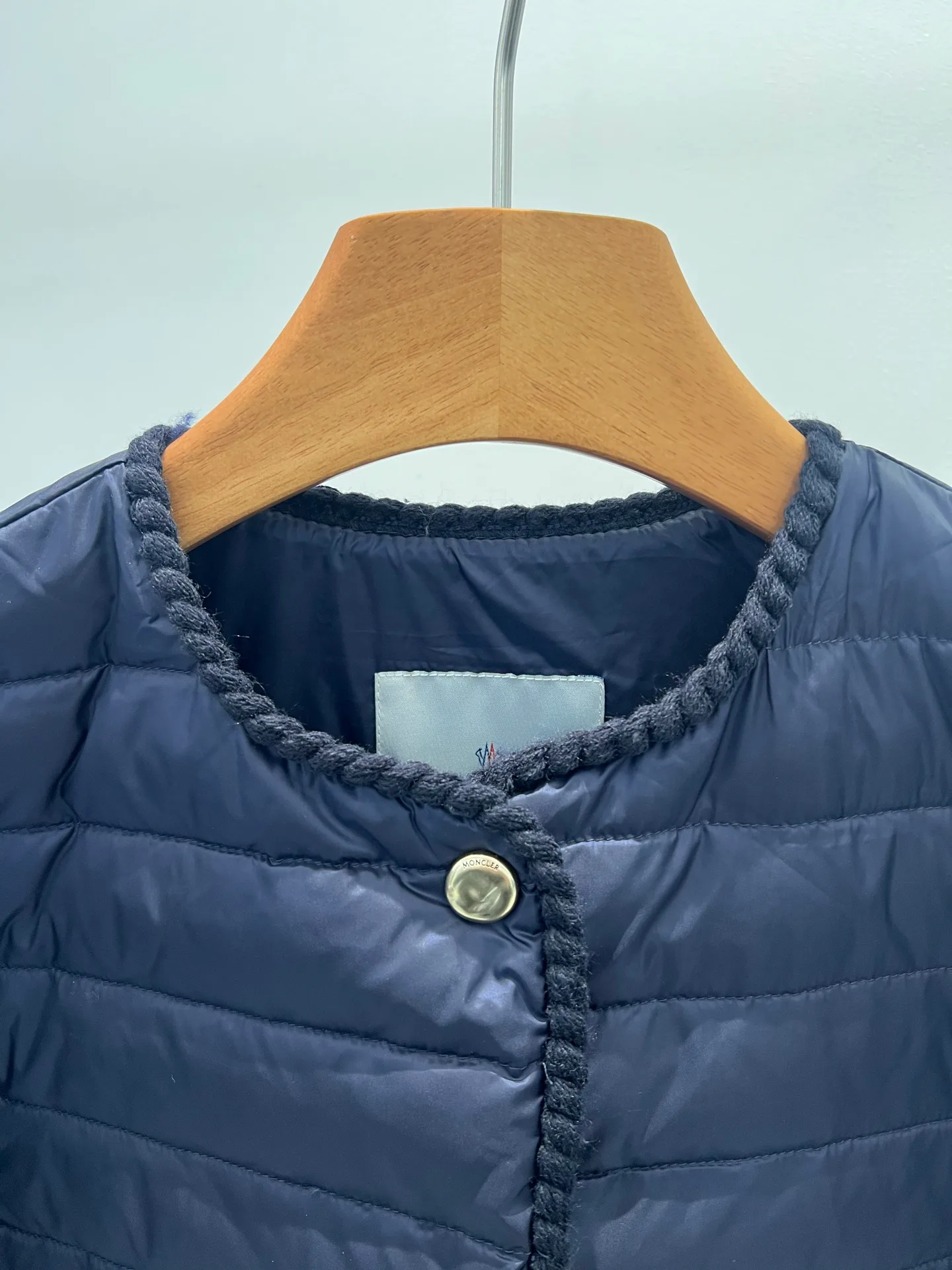 Куртки И Пуховики Женские Moncler 19114937