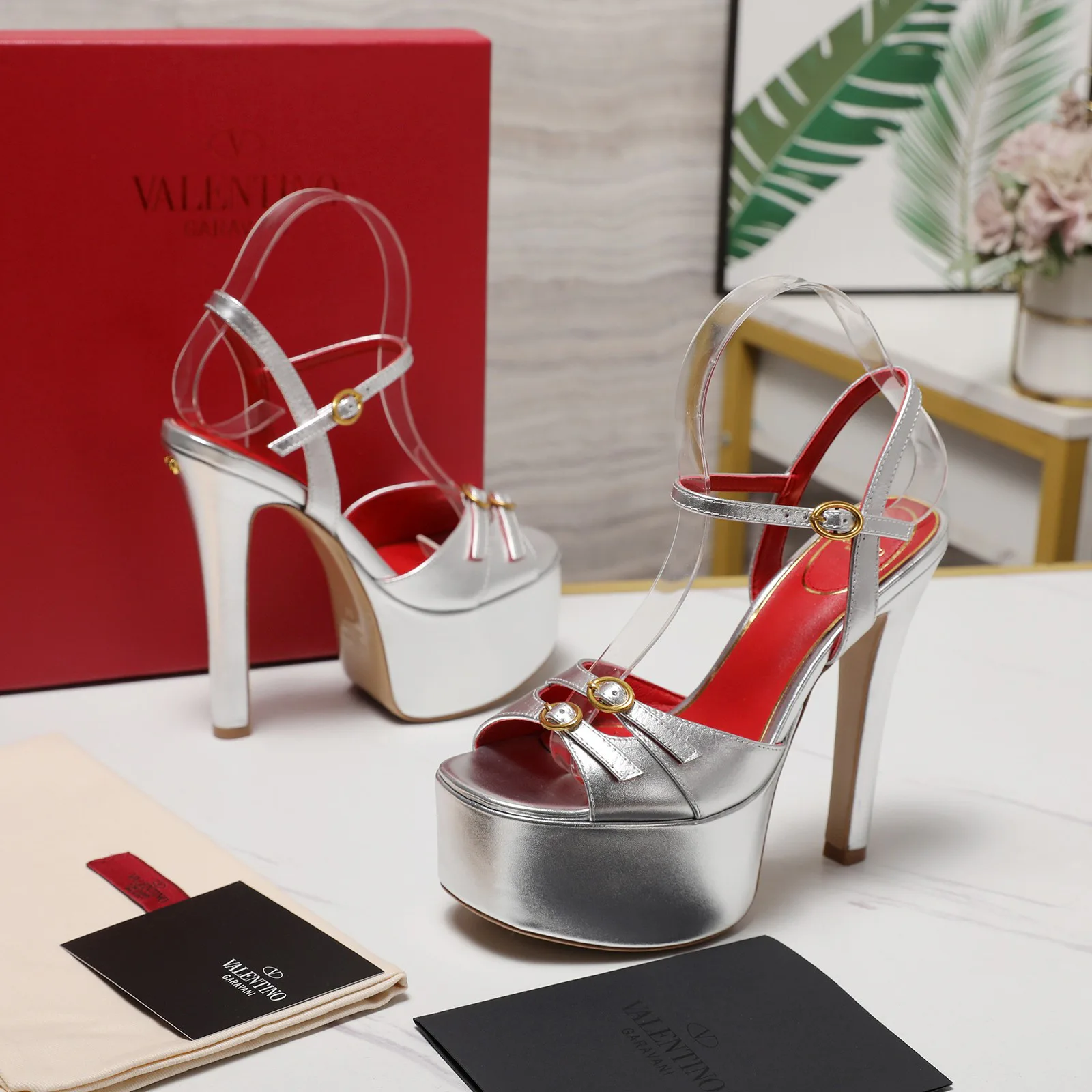 Босоножки Женские Valentino 13542427