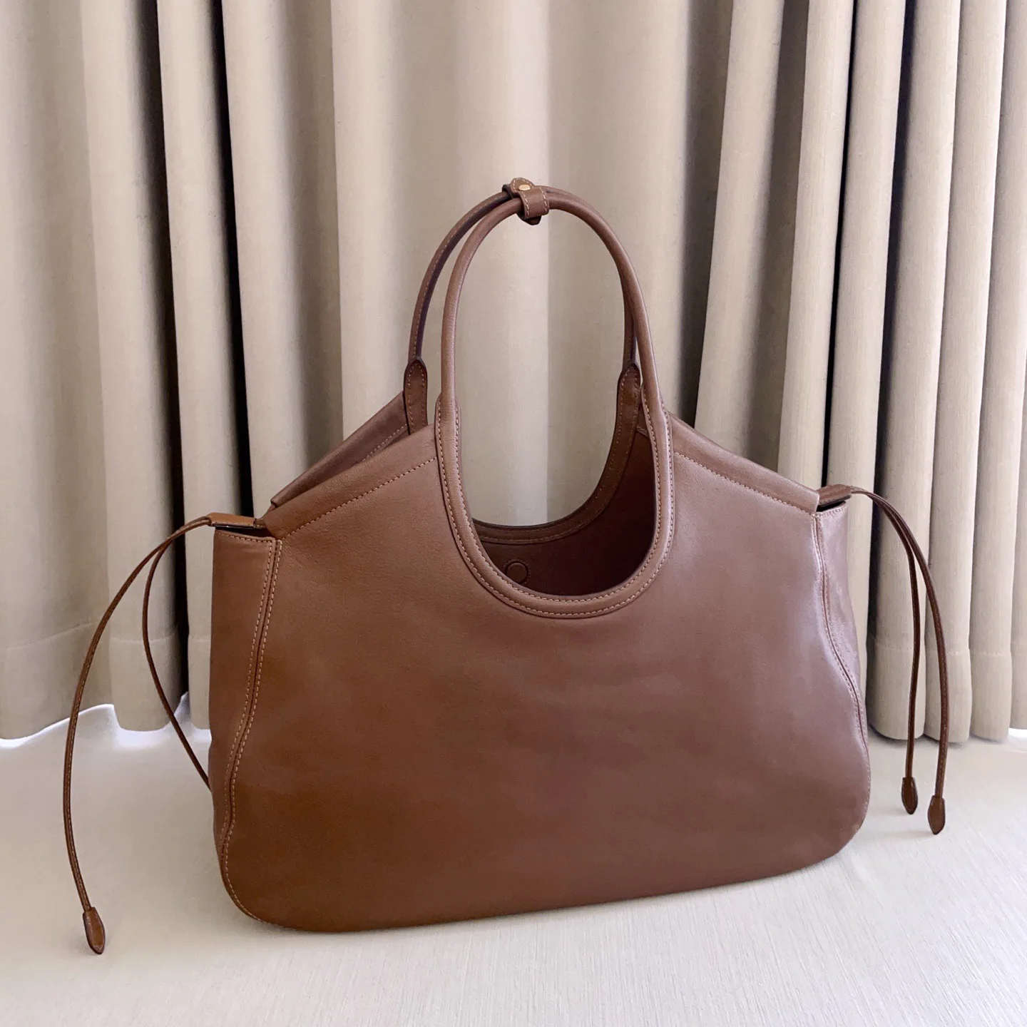 Классические Сумки Женские Miu Miu 18248084