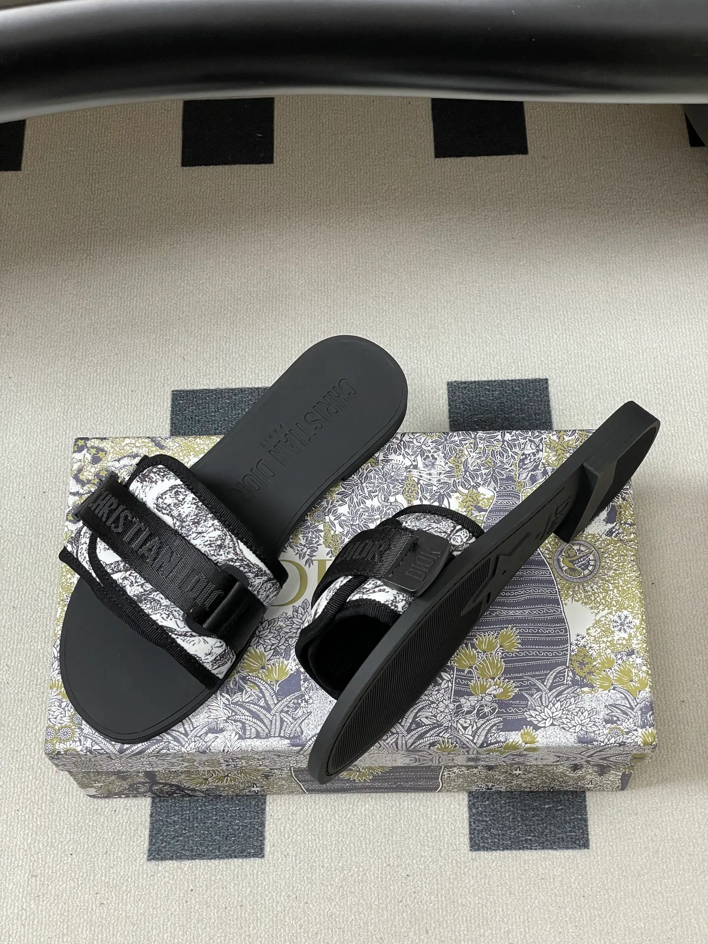 Шлепанцы Женские Christian Dior 1677127