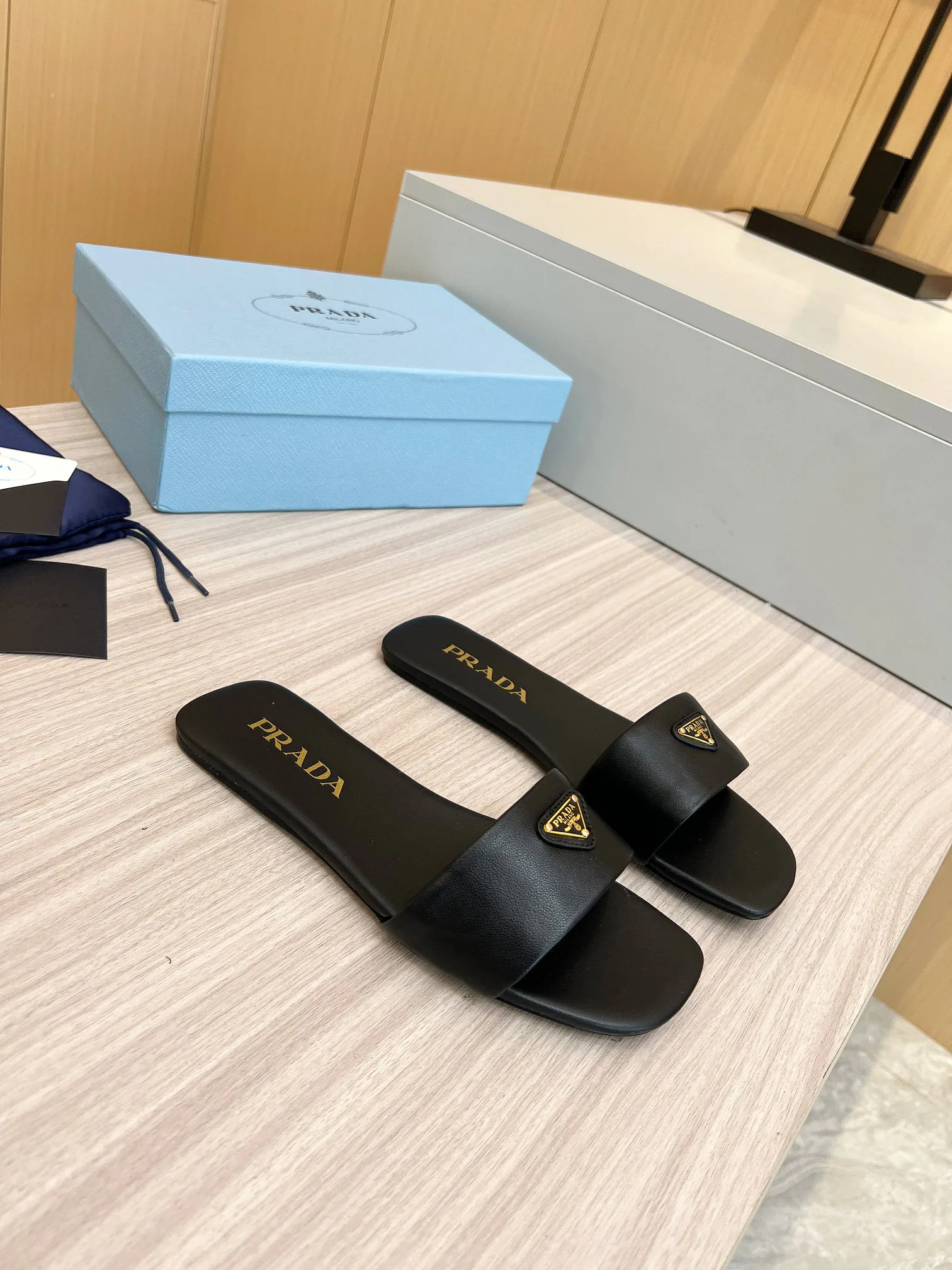 Босоножки Женские Prada 11386433