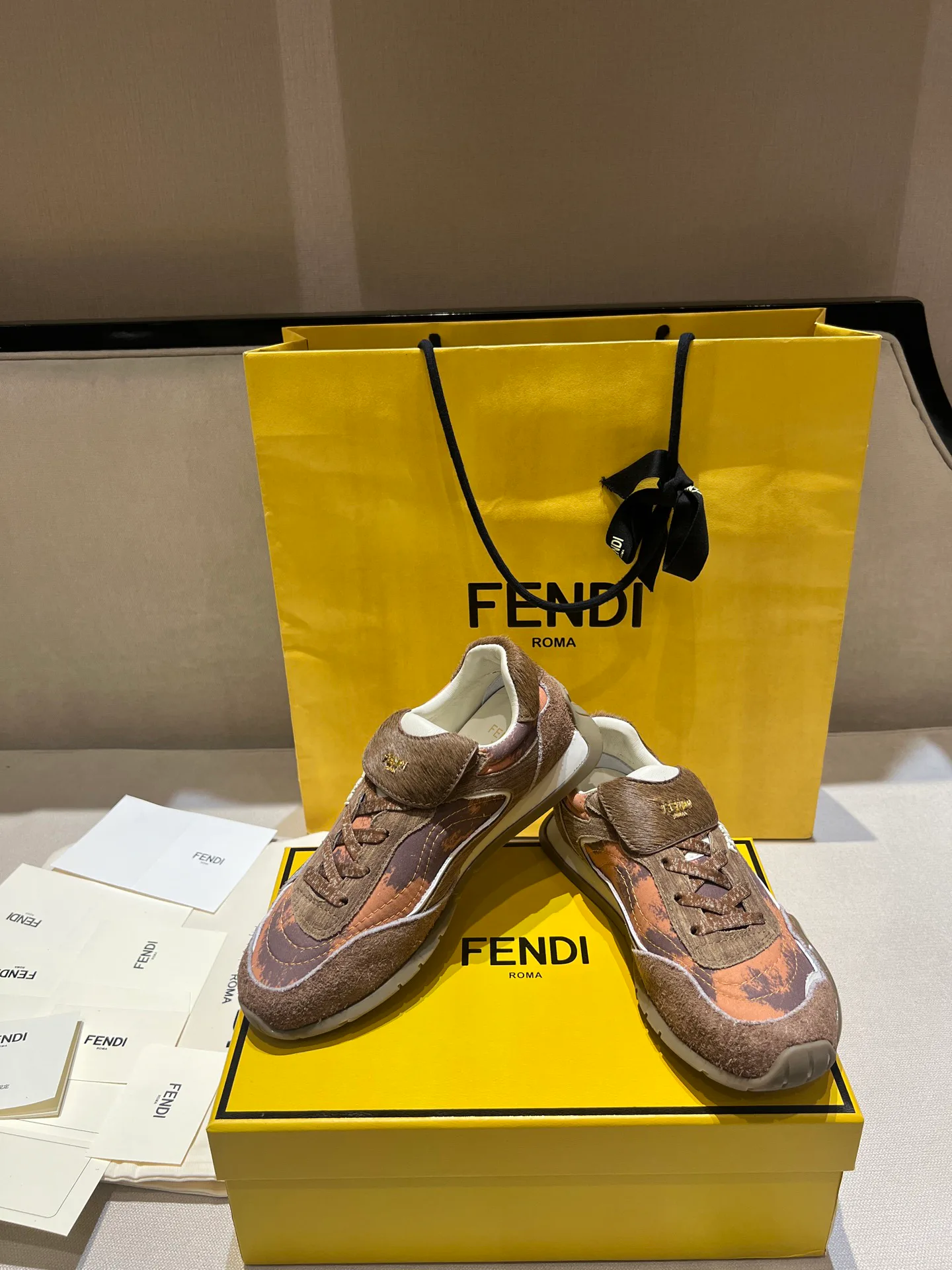Кроссовки Женские Fendi 525941