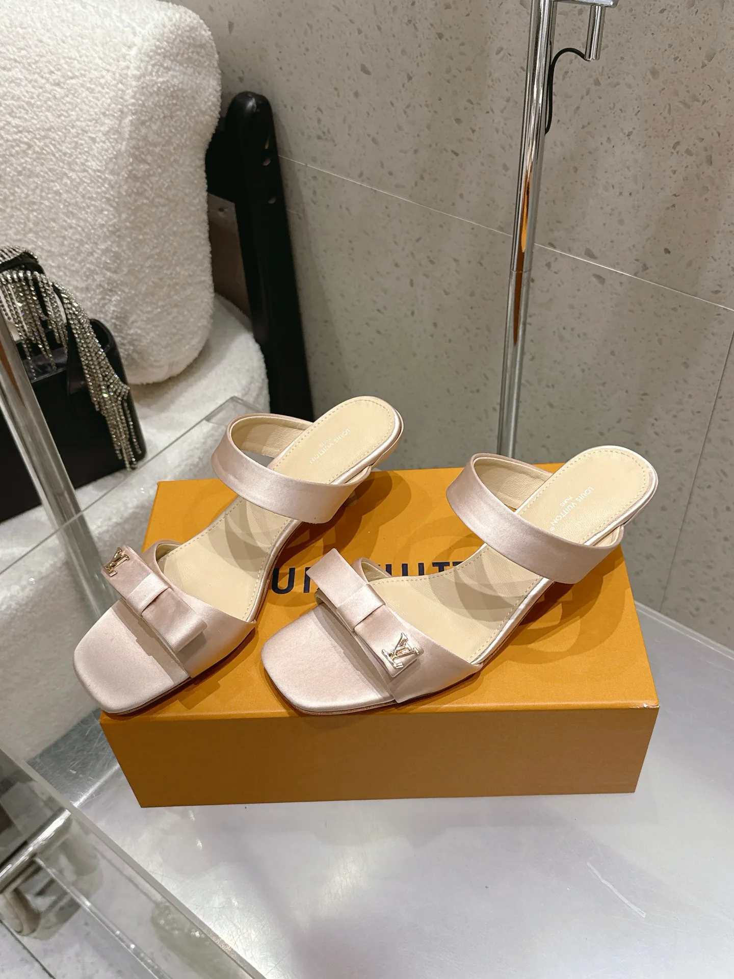Туфли Женские Louis Vuitton 13078840