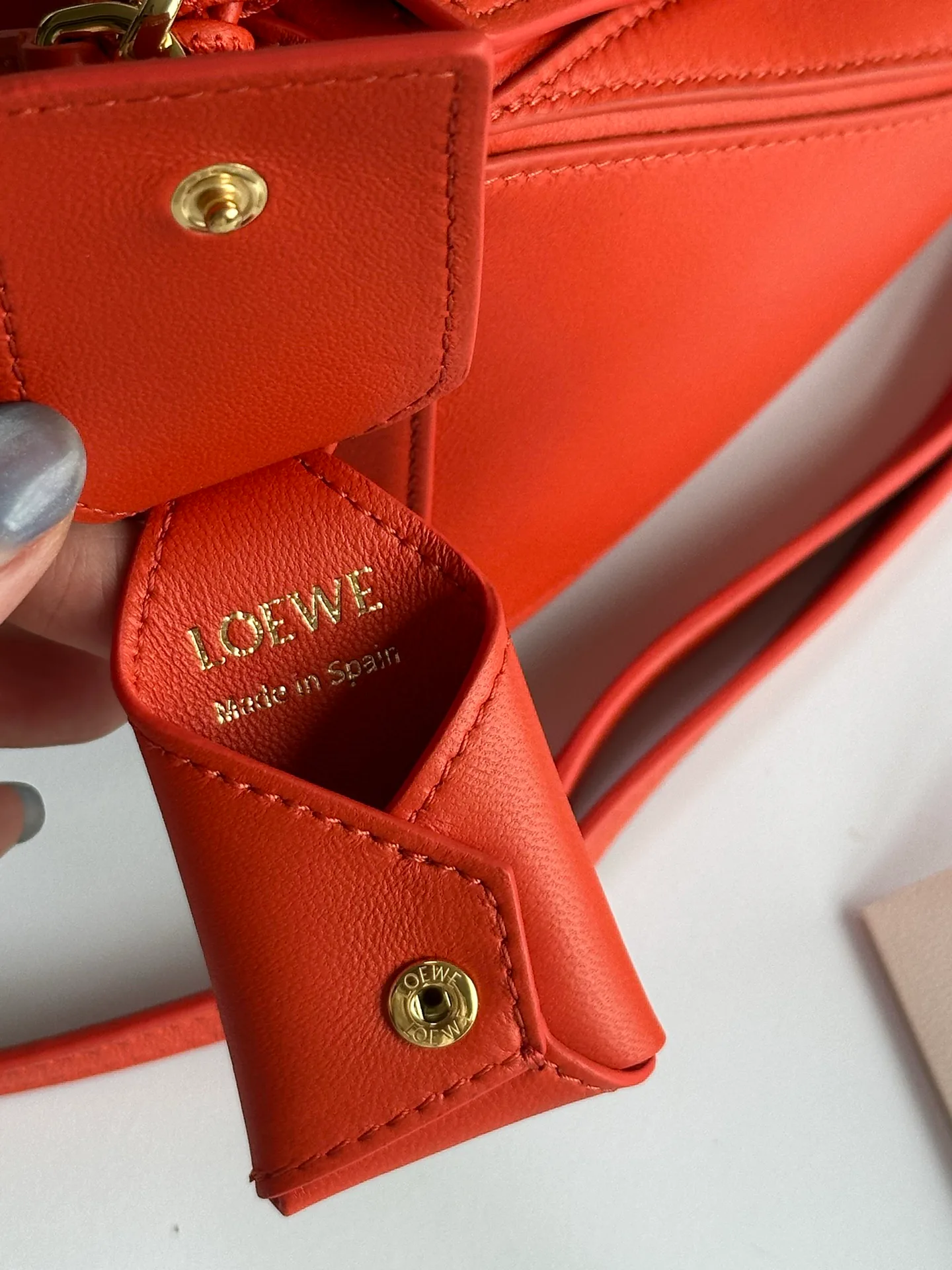 Классические Сумки Женские Loewe 16839125