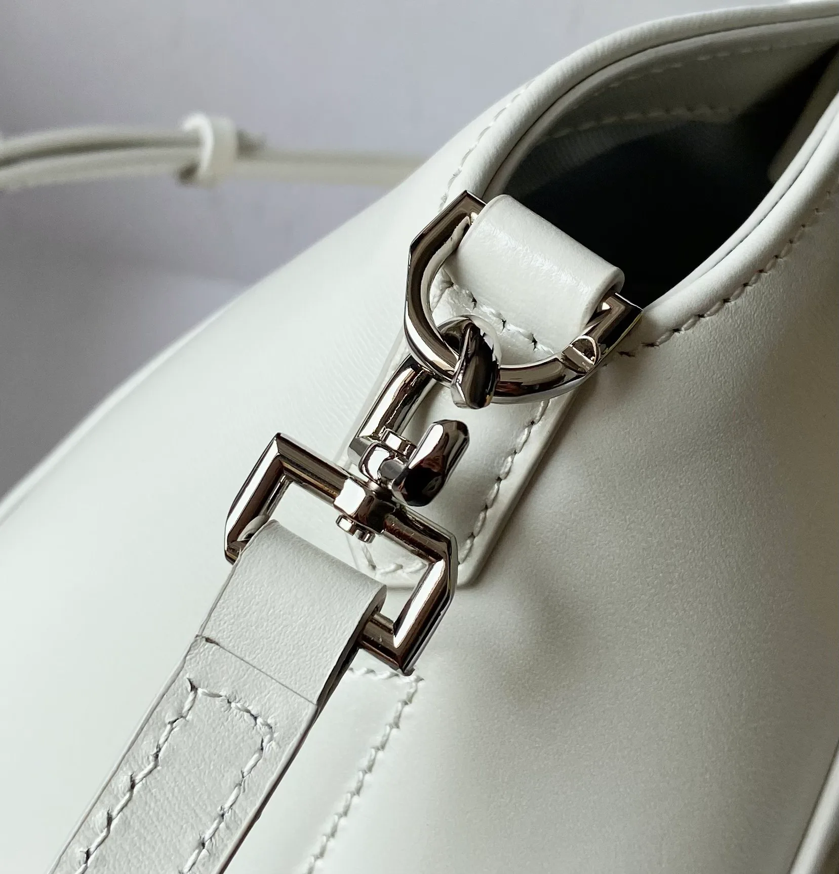 Сумки На Ремне Женские Givenchy 393513