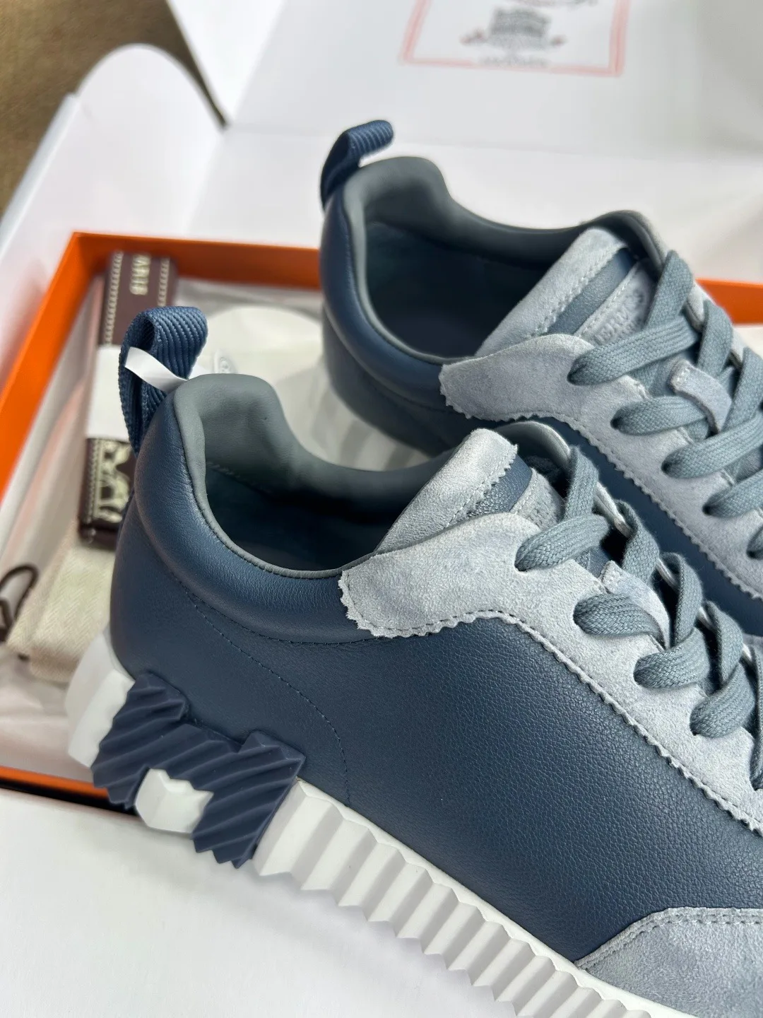 Кроссовки Женские Hermes 10000886