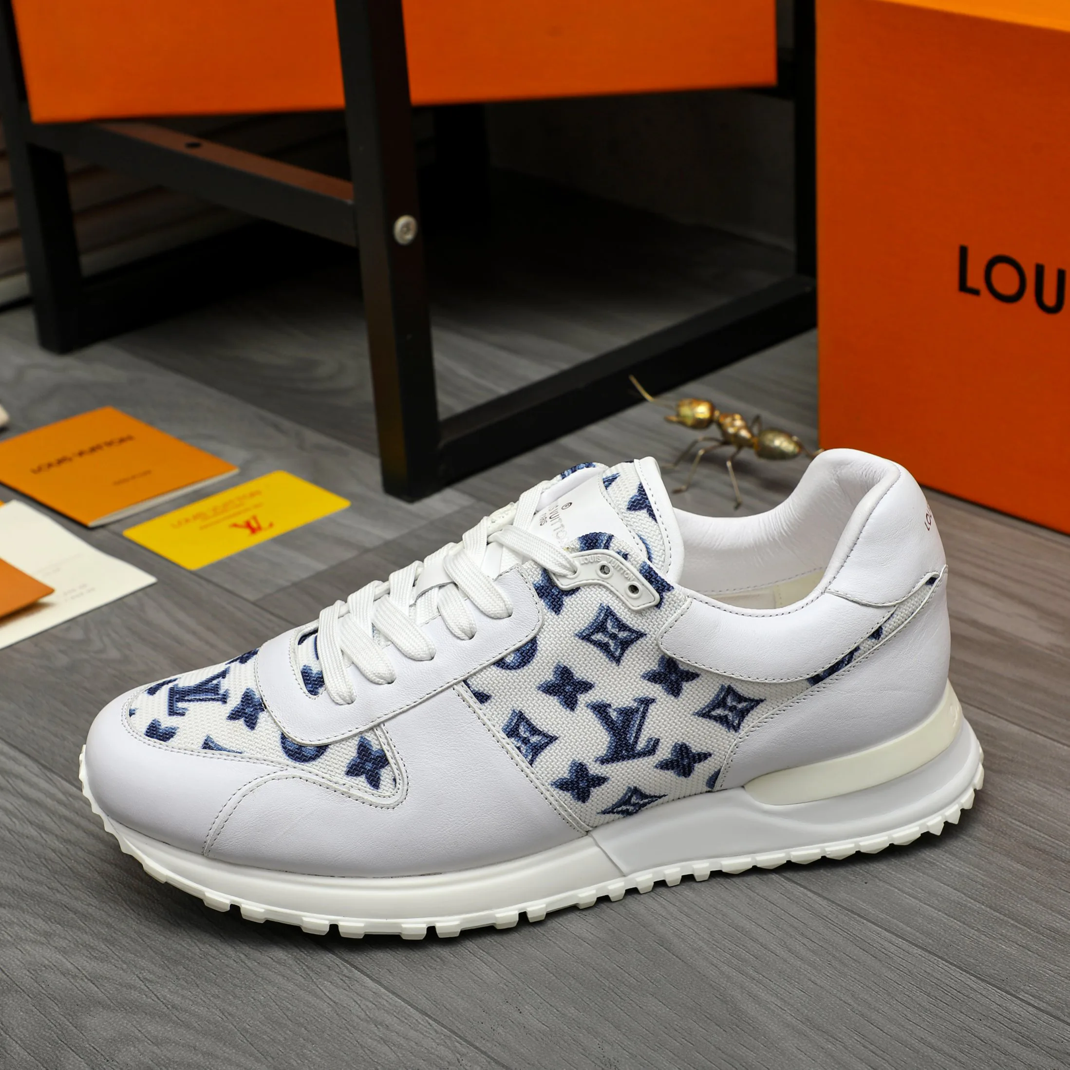 Кроссовки Женские Louis Vuitton 288049