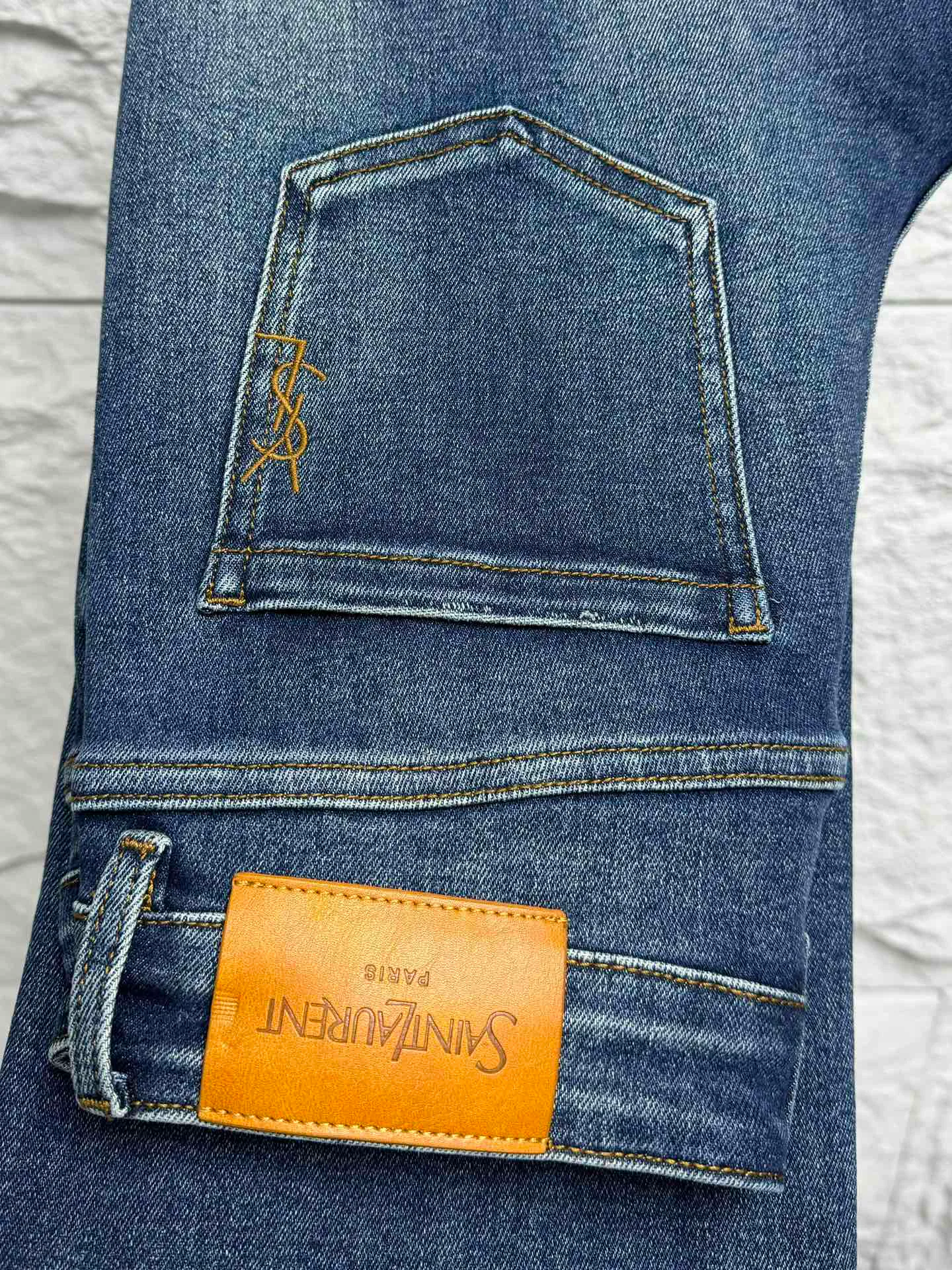 Джинсы Женские Saint Laurent 9786959