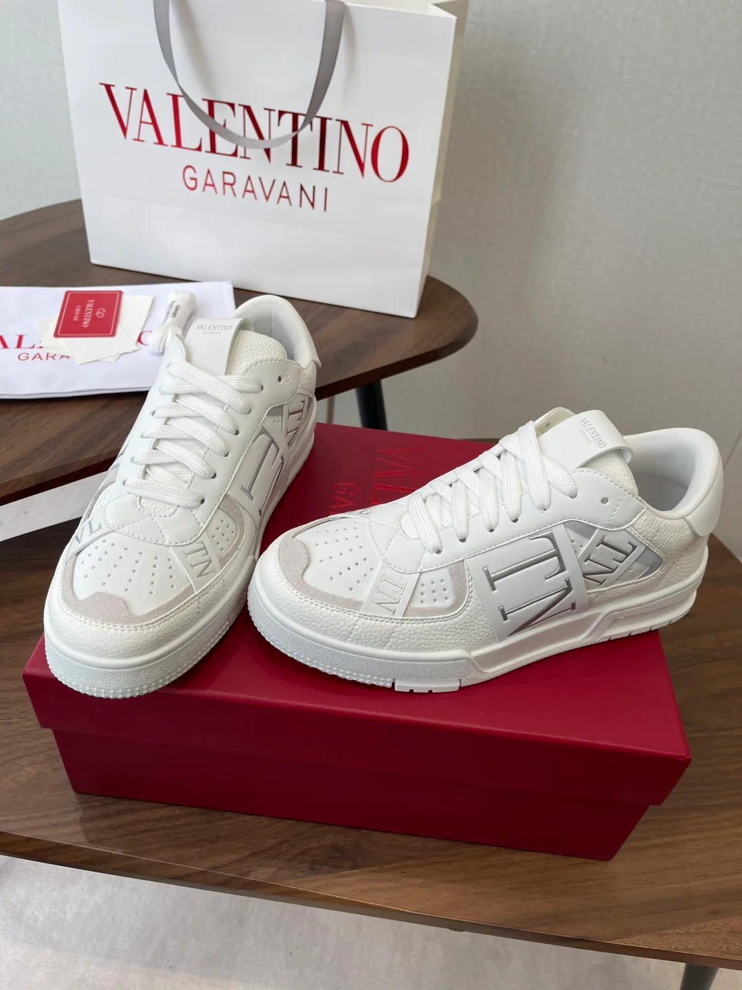 Кроссовки Женские Valentino 869988