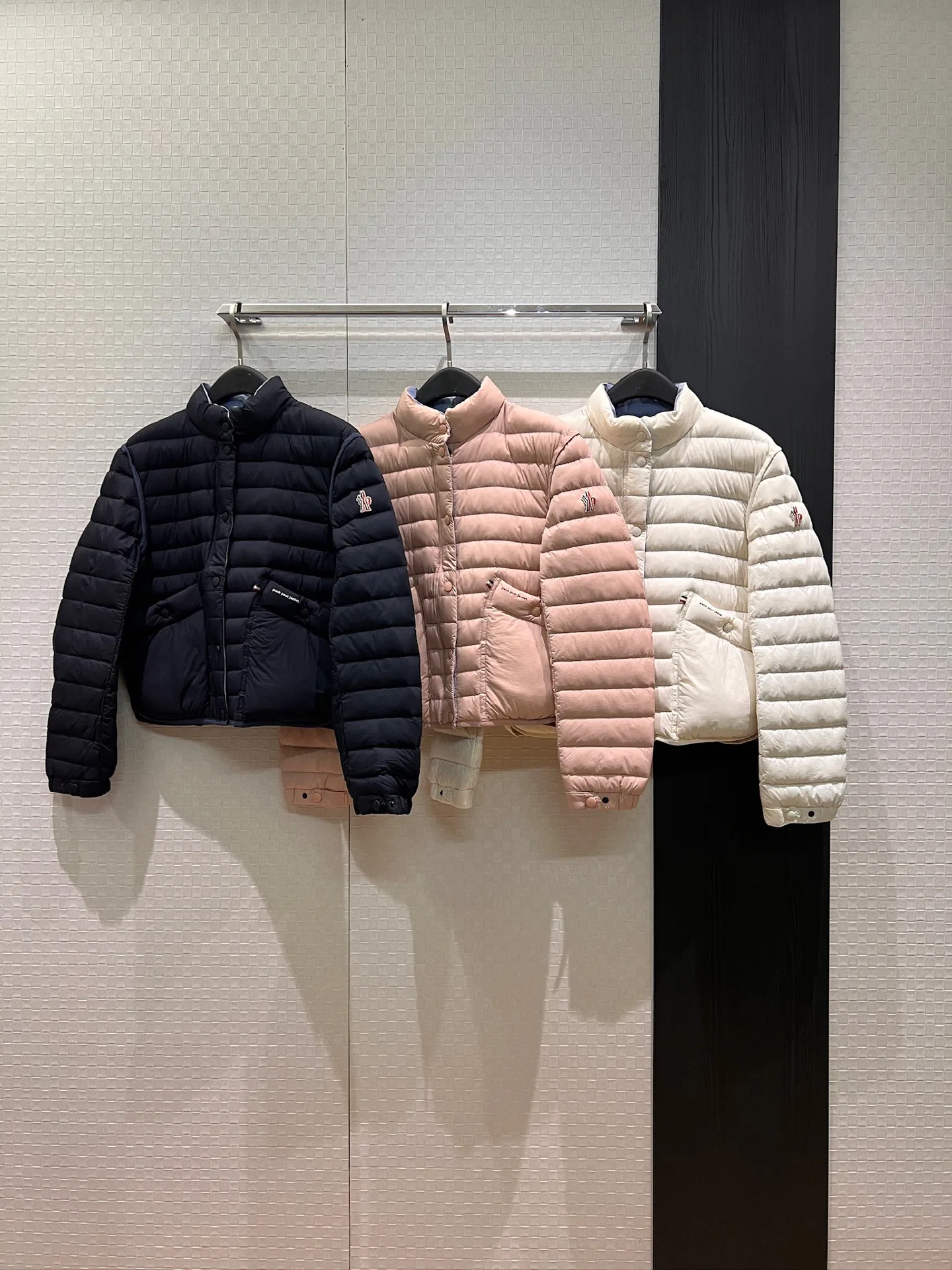 Куртки И Пуховики Женские Moncler 19647973