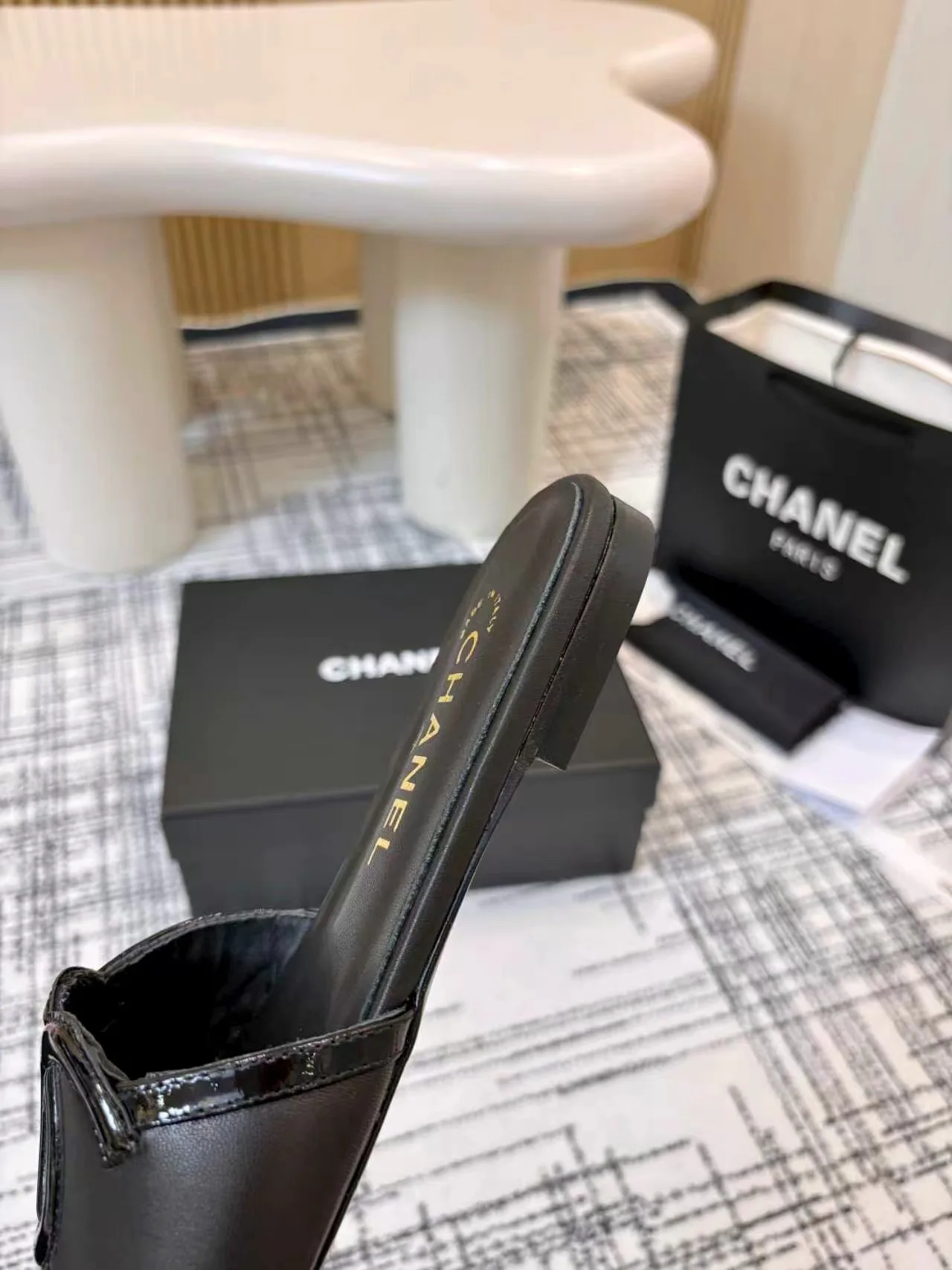 Шлепанцы Женские Chanel 11709140
