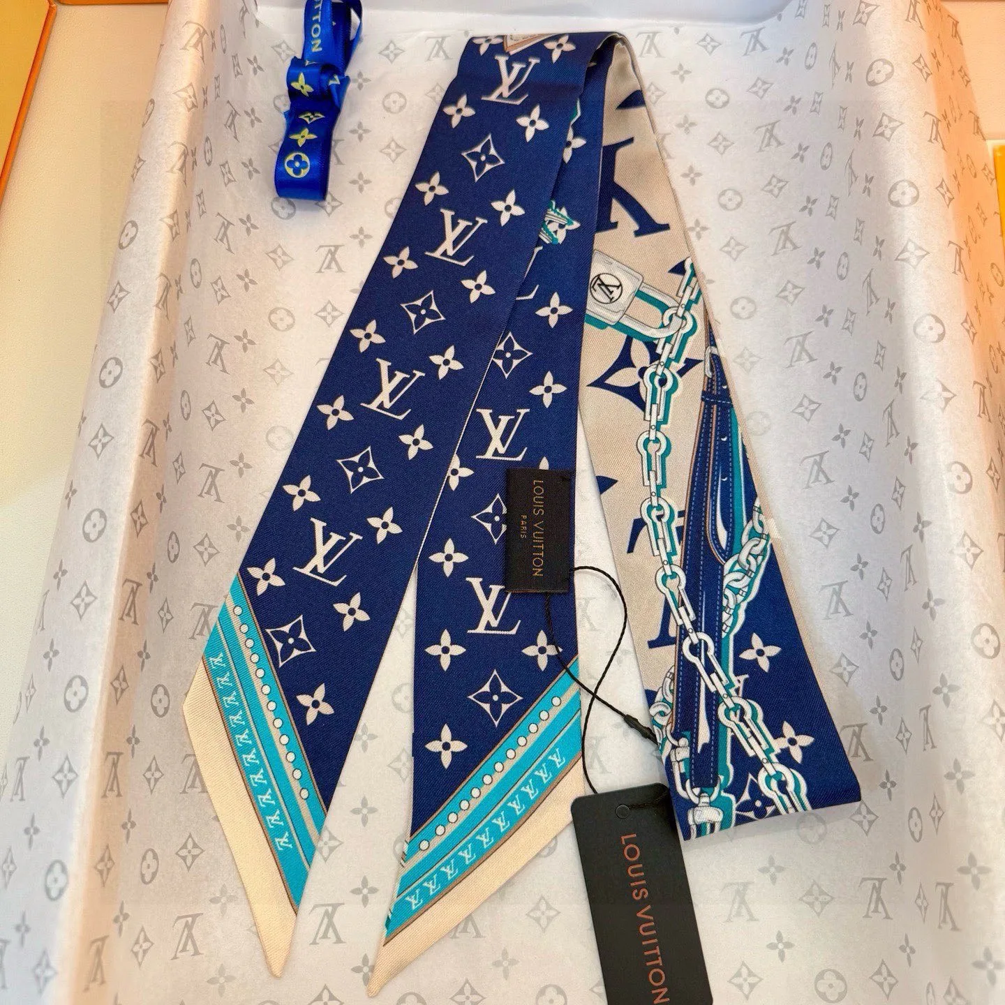 Платки Louis Vuitton 12918467