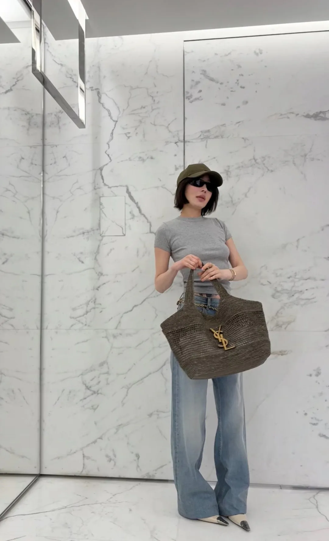 Футболки Женские Saint Laurent 16936610