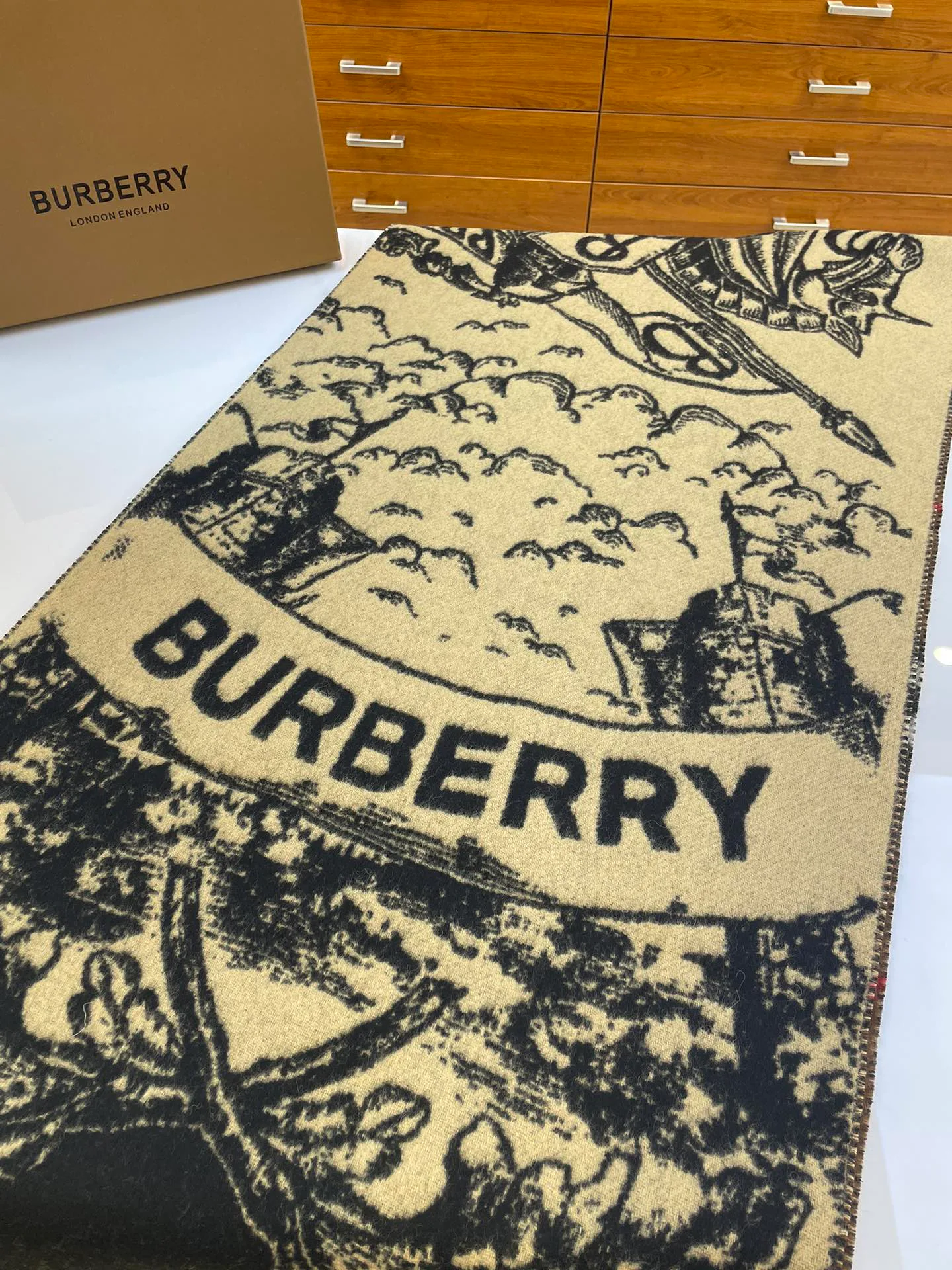 Шарфы Burberry 76724
