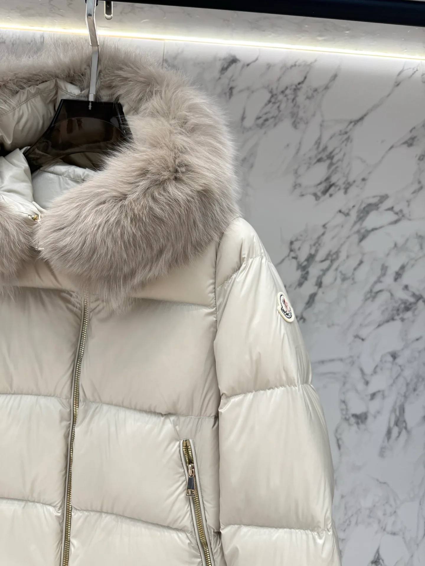 Куртки И Пуховики Женские Moncler 19426819