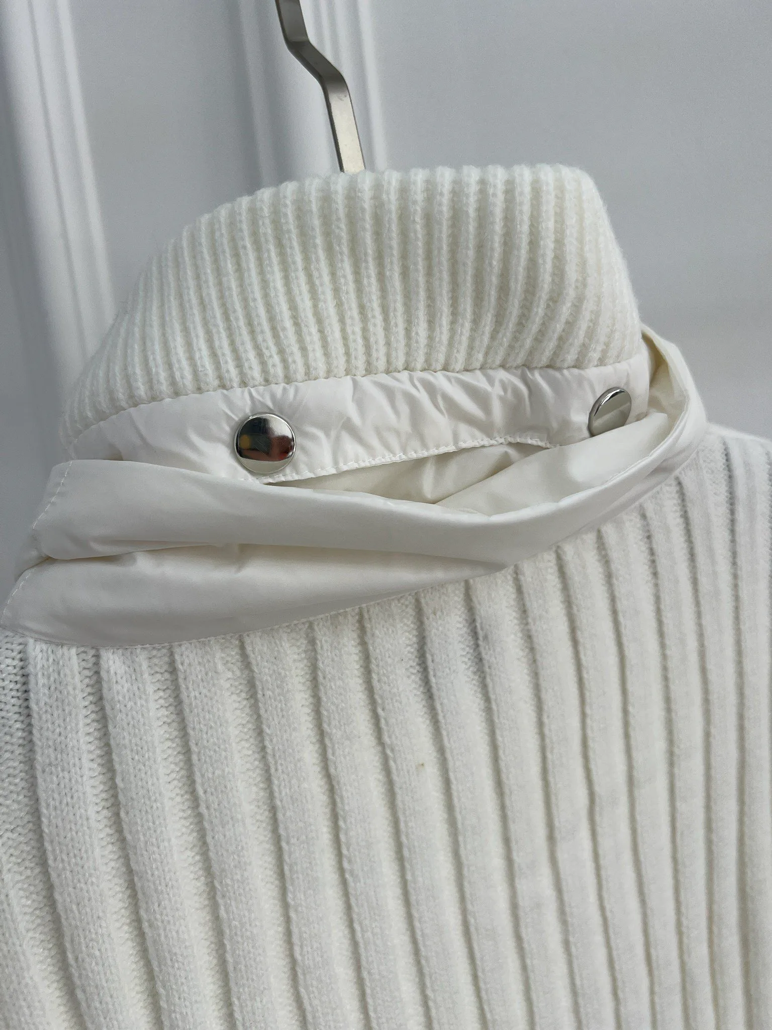 Куртки И Пуховики Женские Moncler 18416279