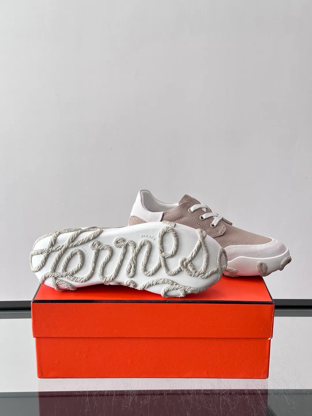 Кроссовки Женские Hermes 17255274