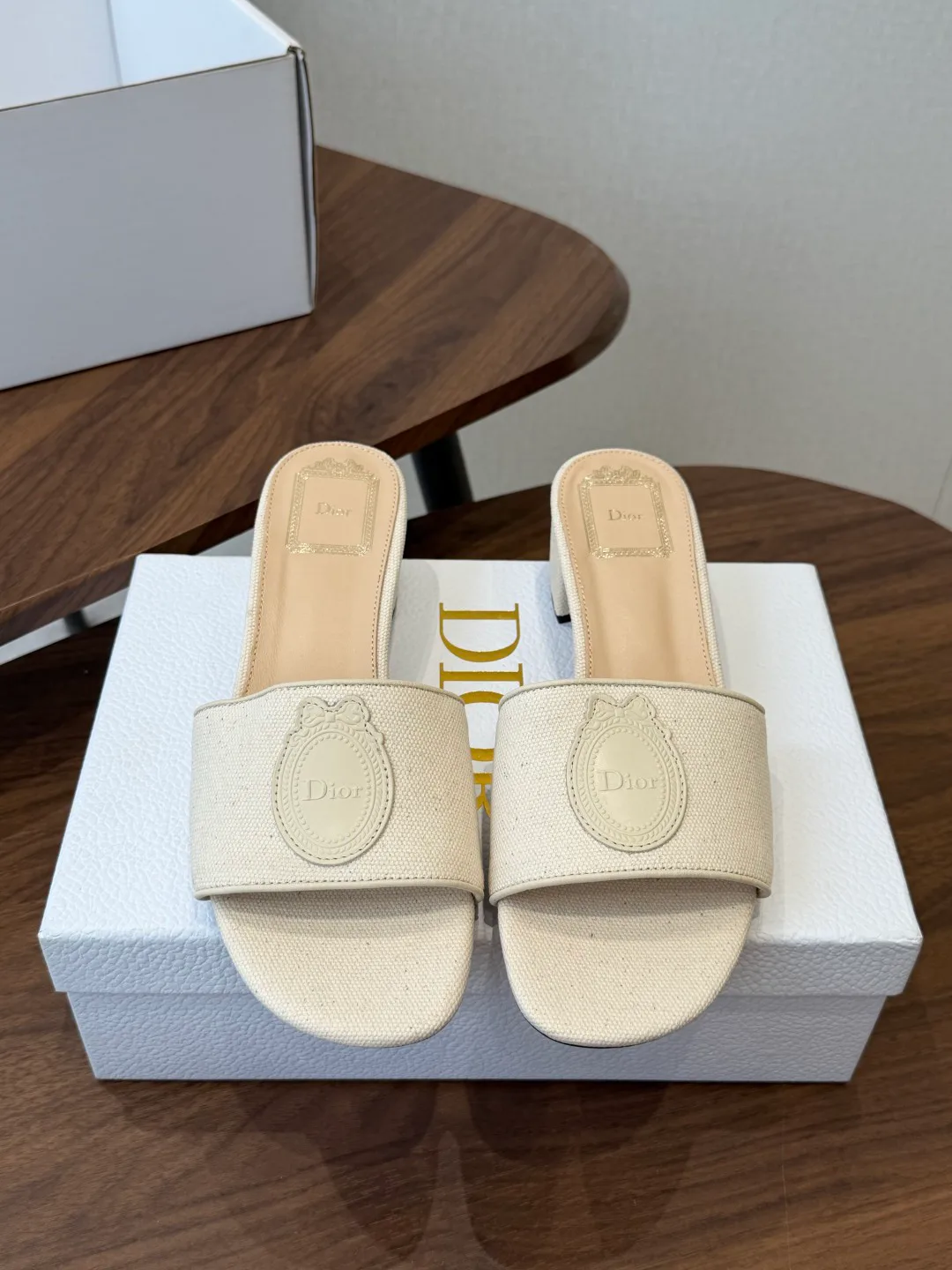 Шлепанцы Женские Christian Dior 17580780