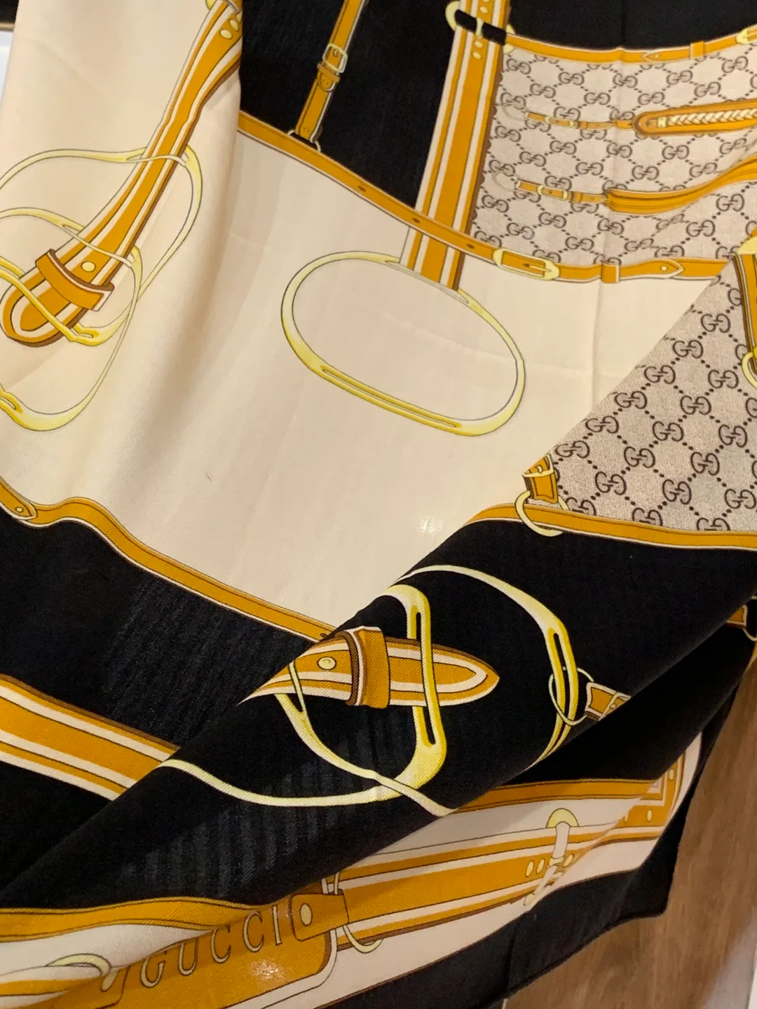 Шарфы Gucci 420530