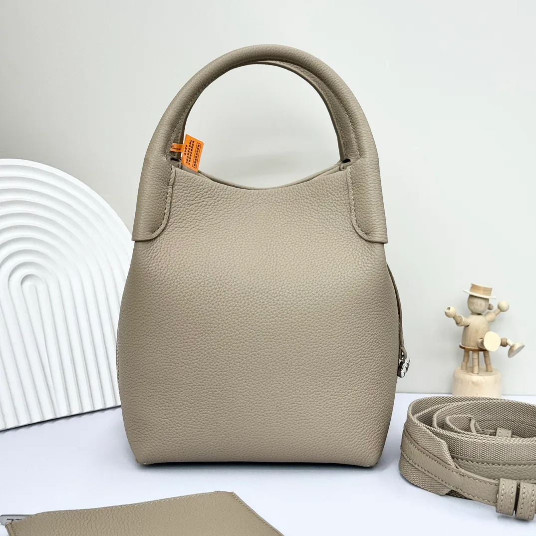 Классические Сумки Женские Loro Piana 11472604
