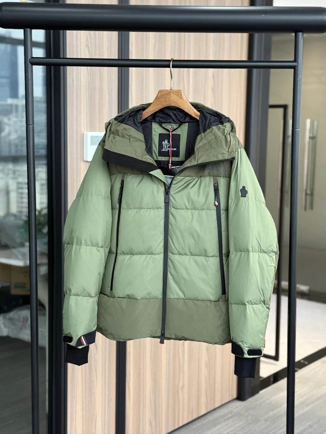 Куртки И Пуховики Женские Moncler 18728805