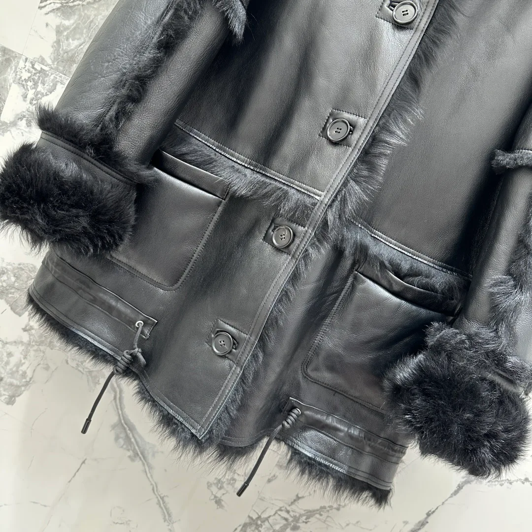 Кожаные Куртки И Дублёнки Женские Fendi 191988